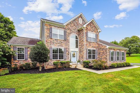 12851 APRIL CIRCLE LOVETTSVILLE VA 20180