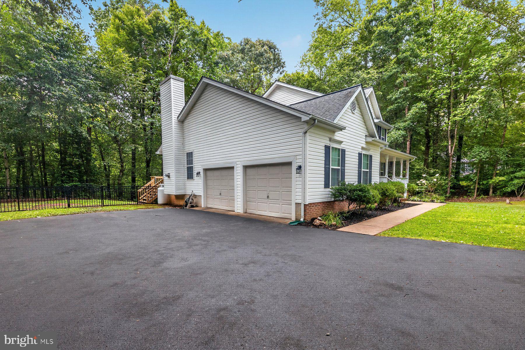 4824 BLUEBERRY DRIVE