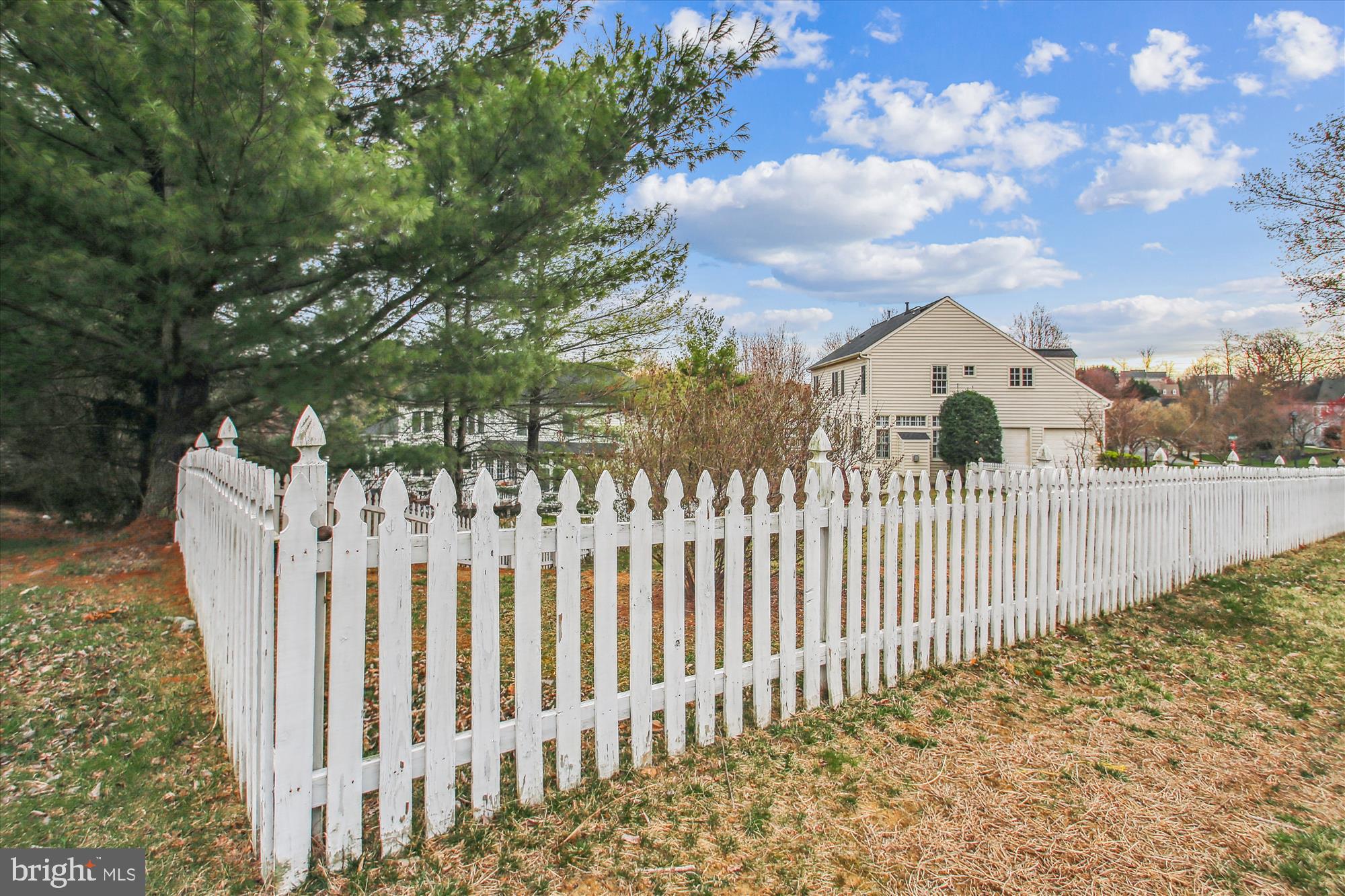 CRESTWOOD - Residential