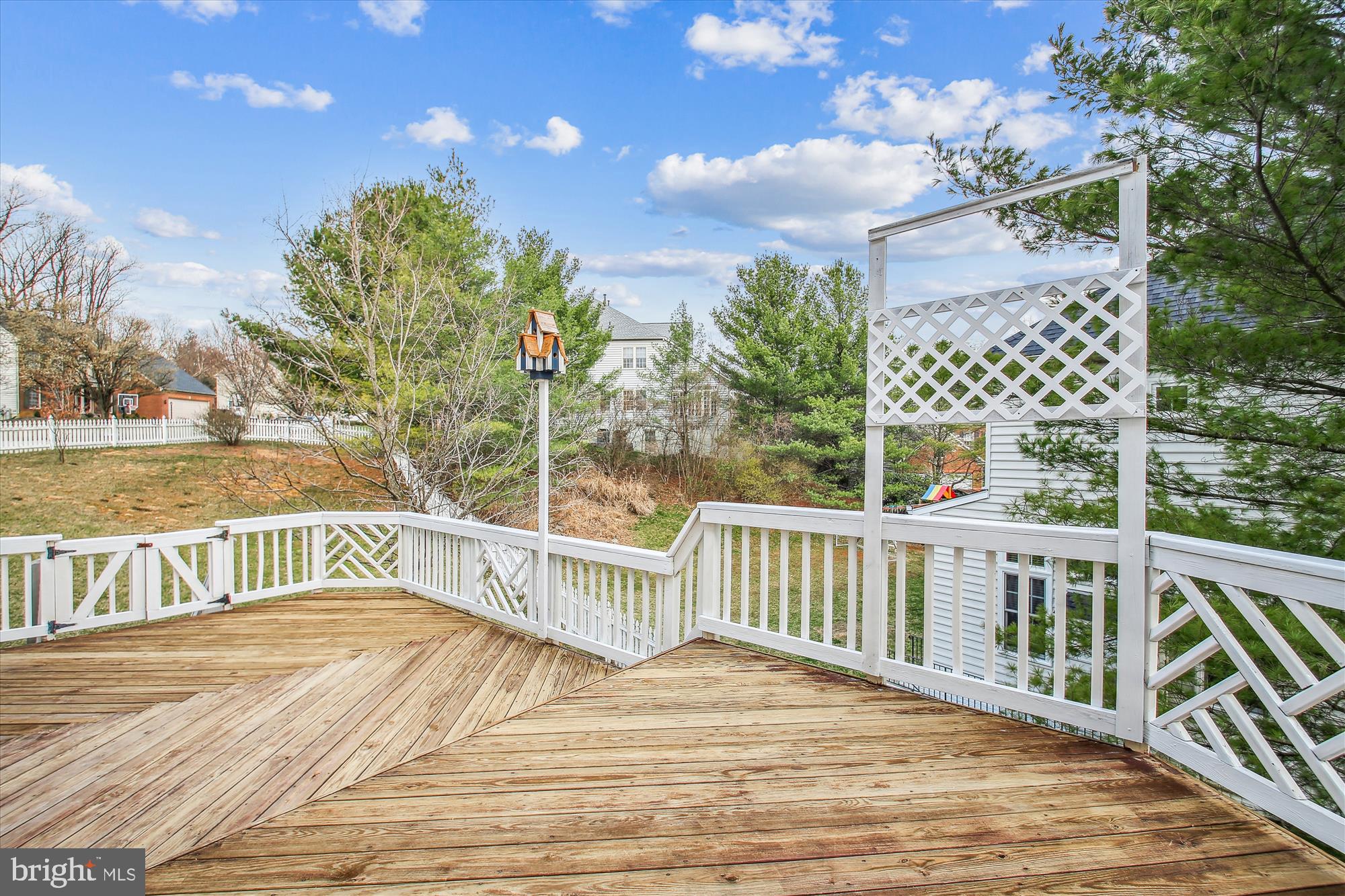 CRESTWOOD - Residential