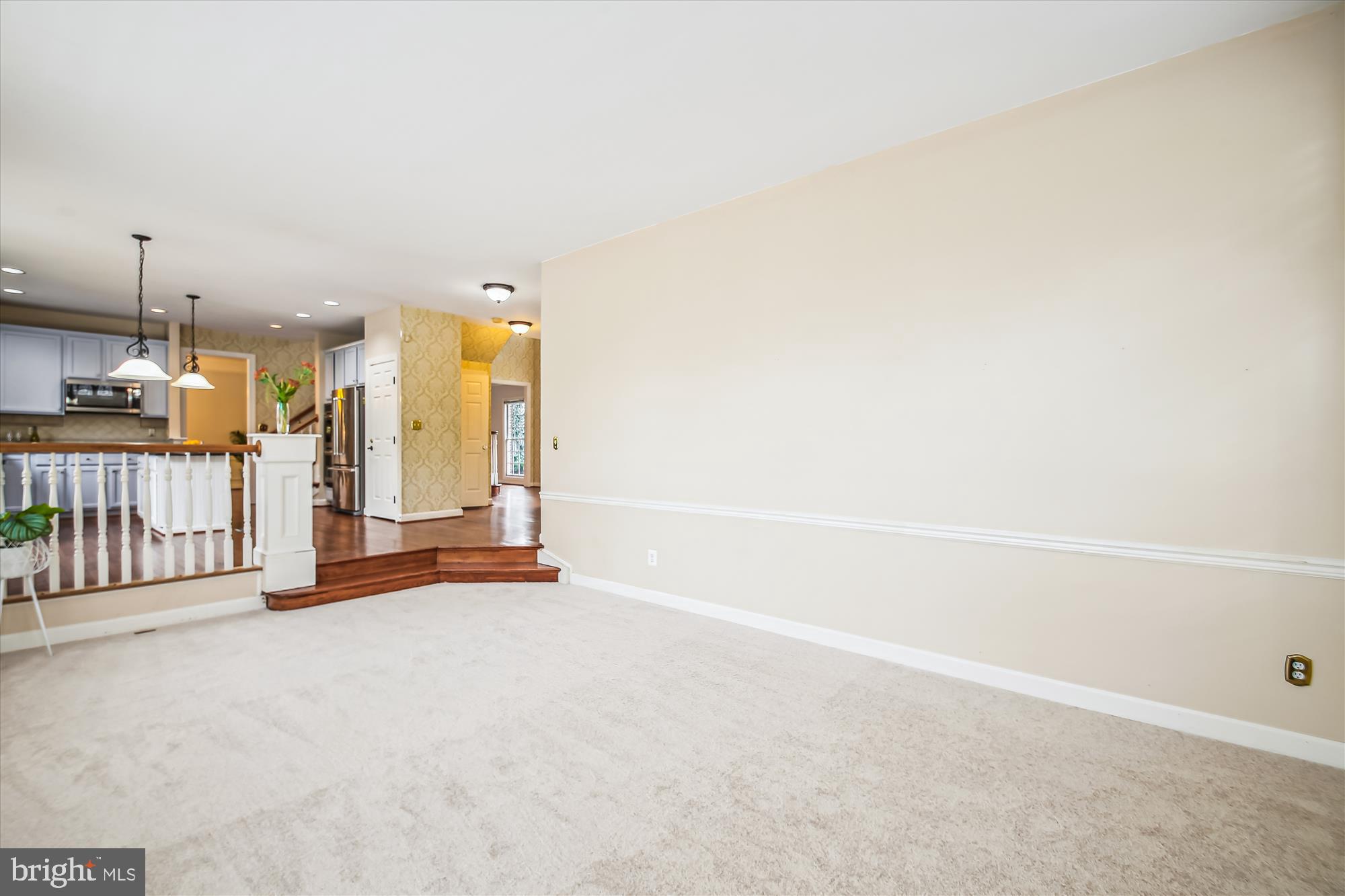 CRESTWOOD - Residential