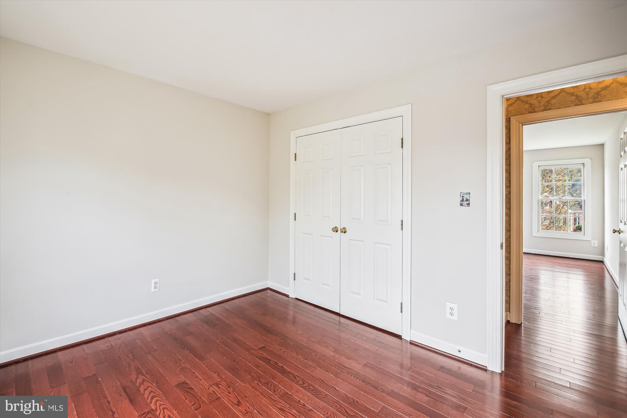 CRESTWOOD - Residential