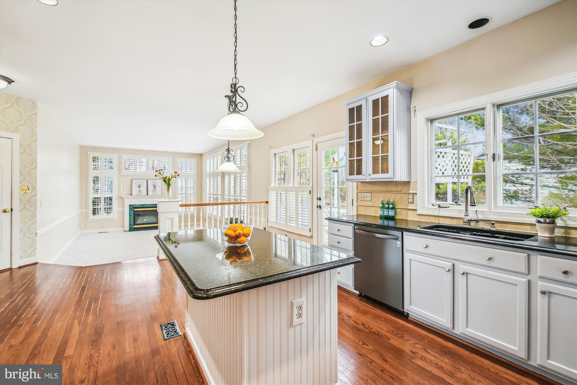 CRESTWOOD - Residential