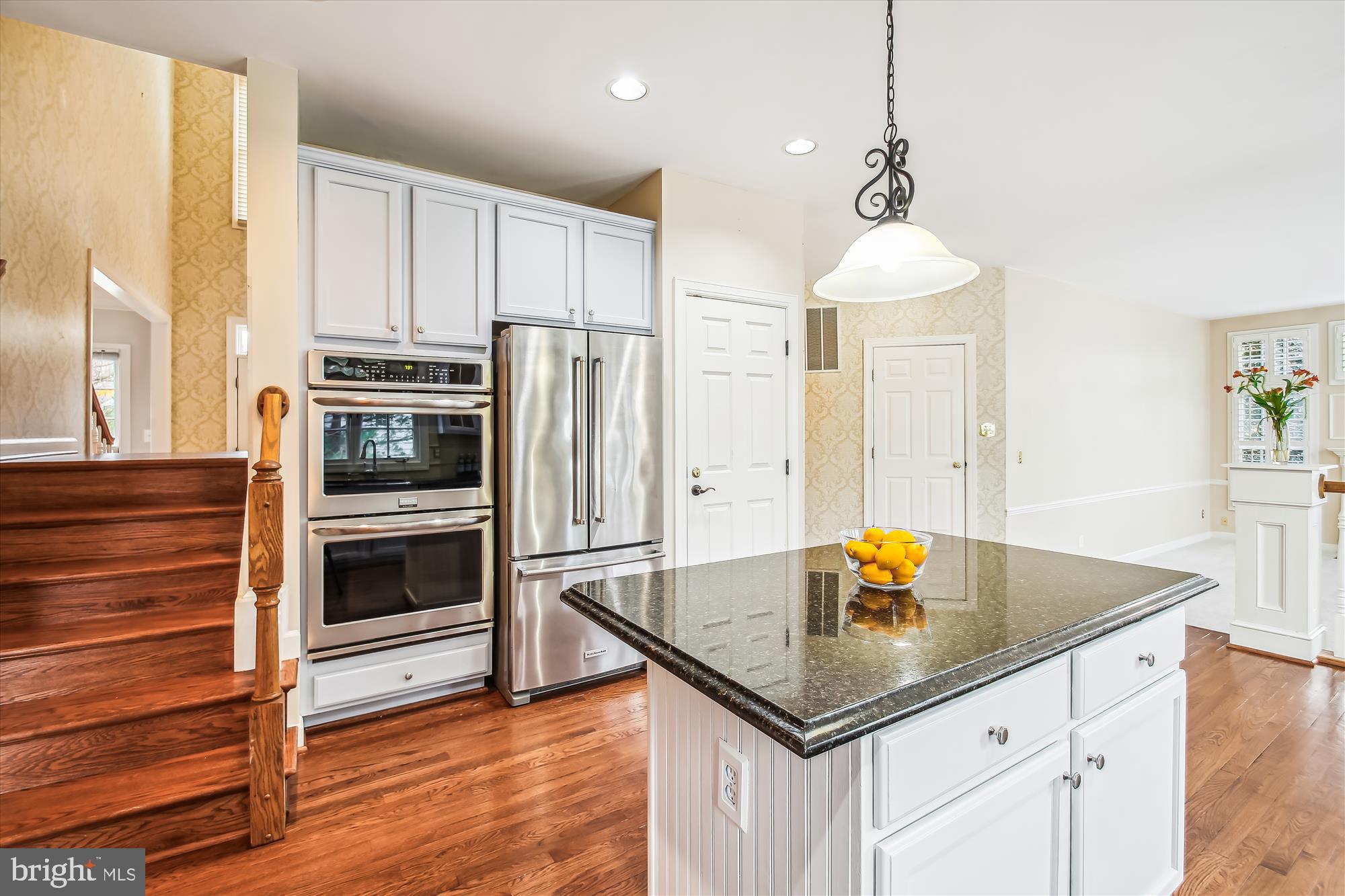 CRESTWOOD - Residential