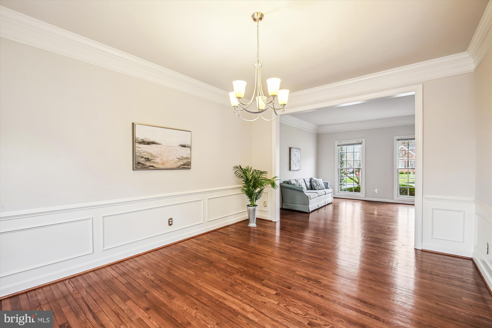 CRESTWOOD - Residential