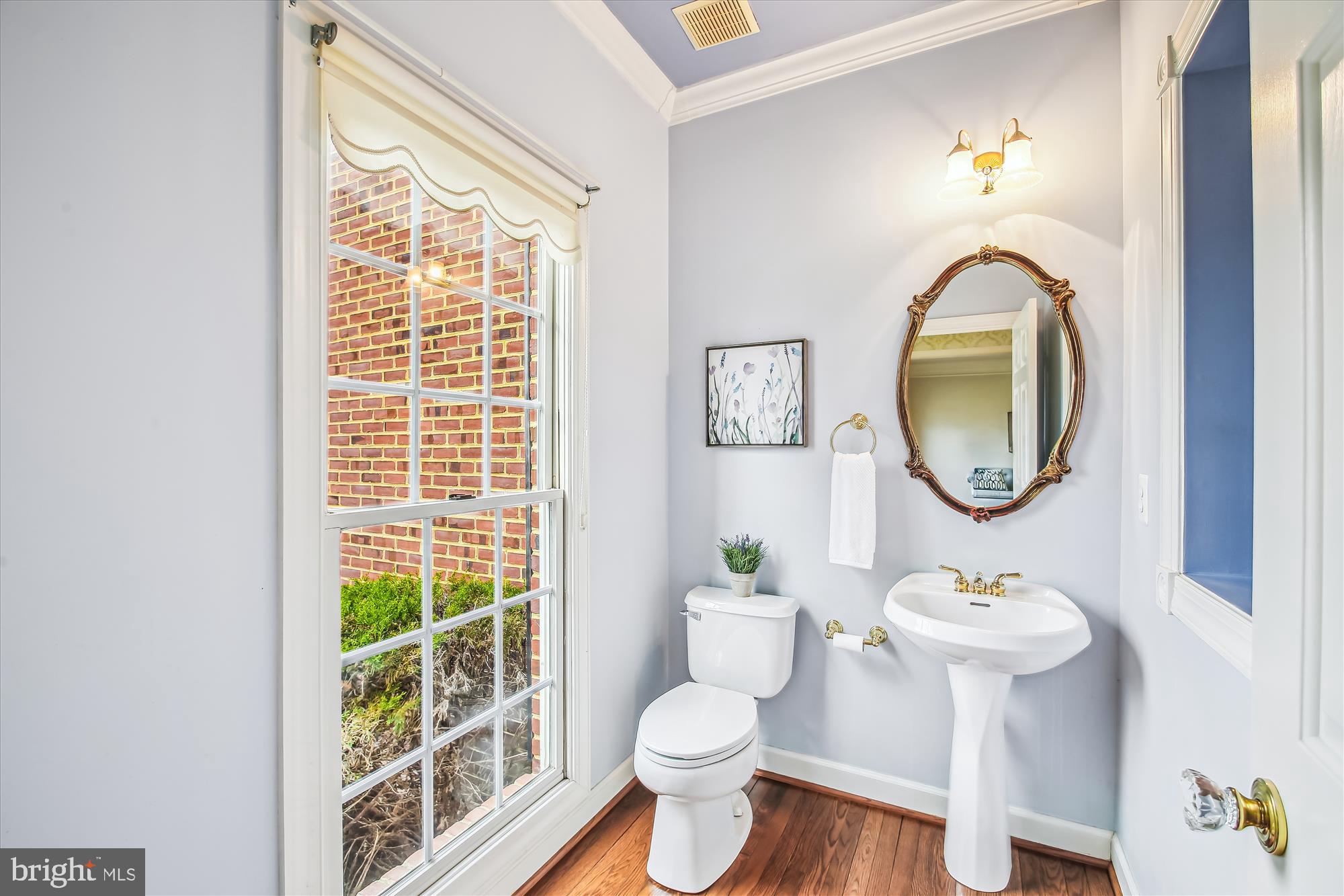 CRESTWOOD - Residential