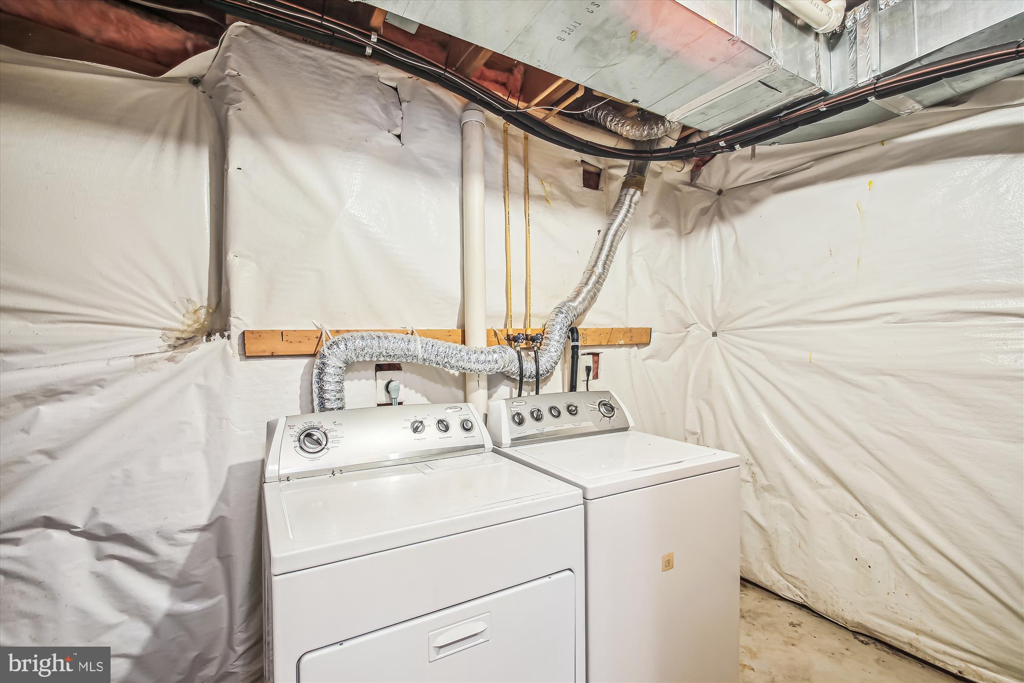 CRESTWOOD - Residential