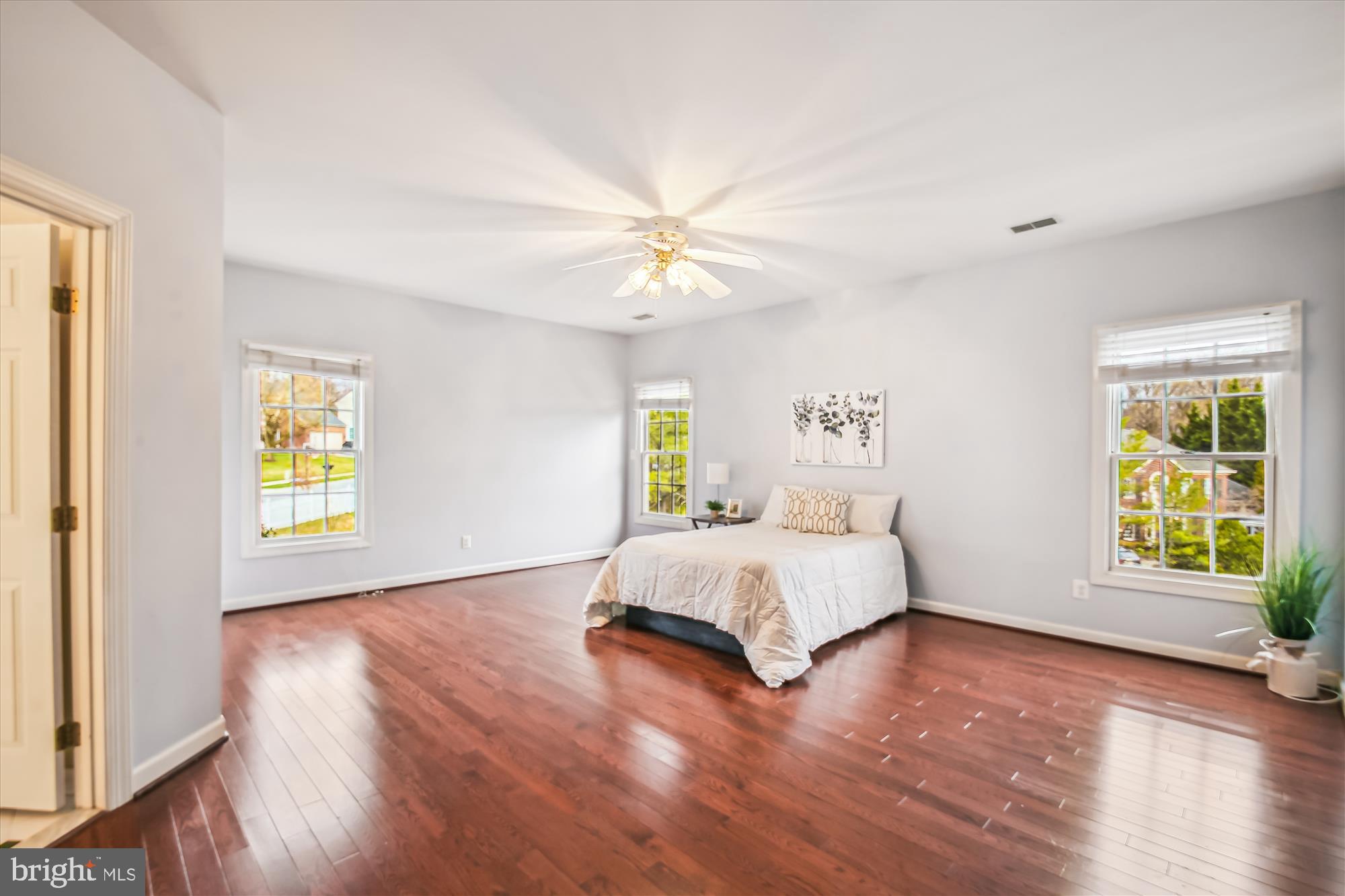 CRESTWOOD - Residential