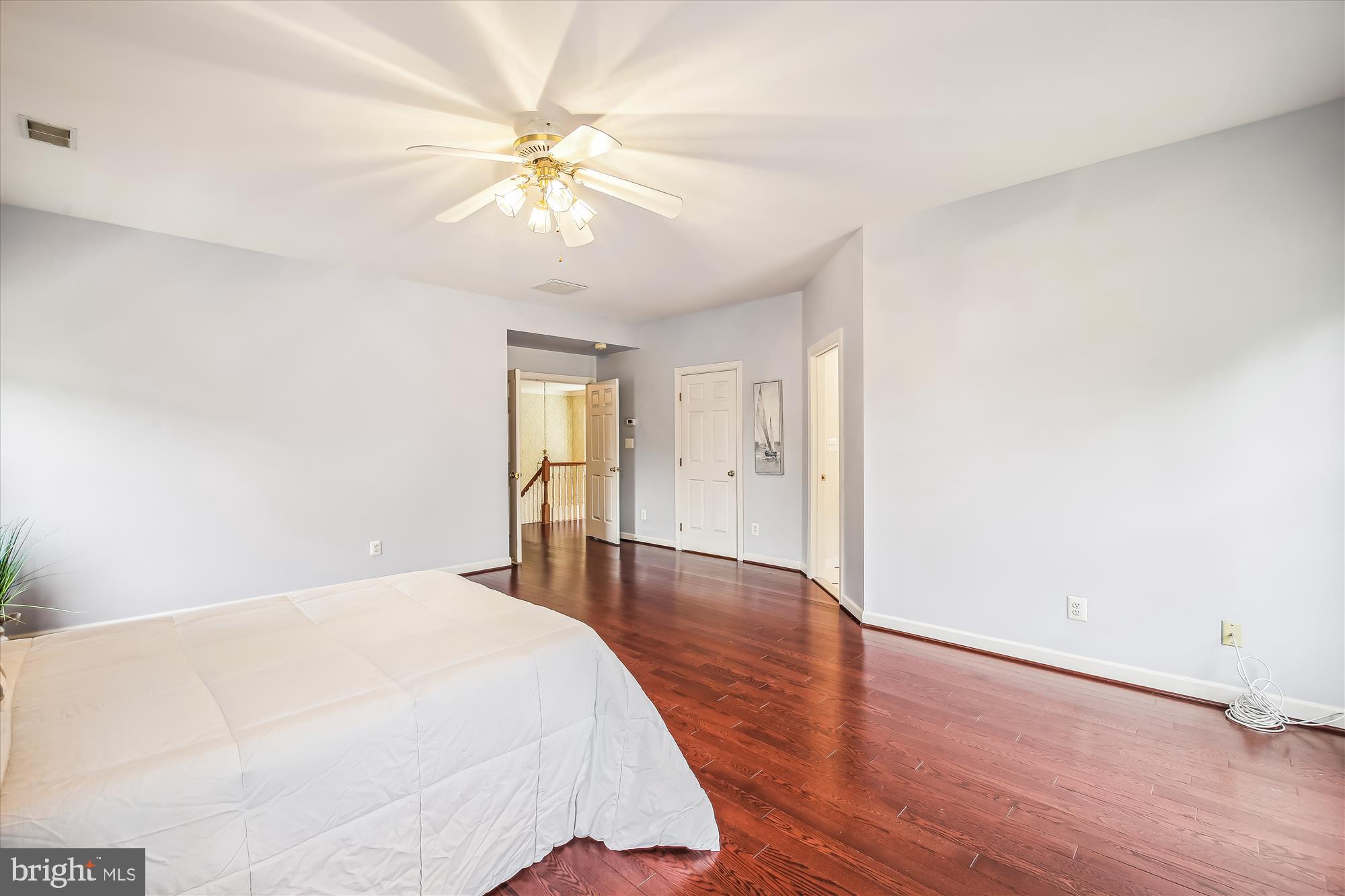 CRESTWOOD - Residential