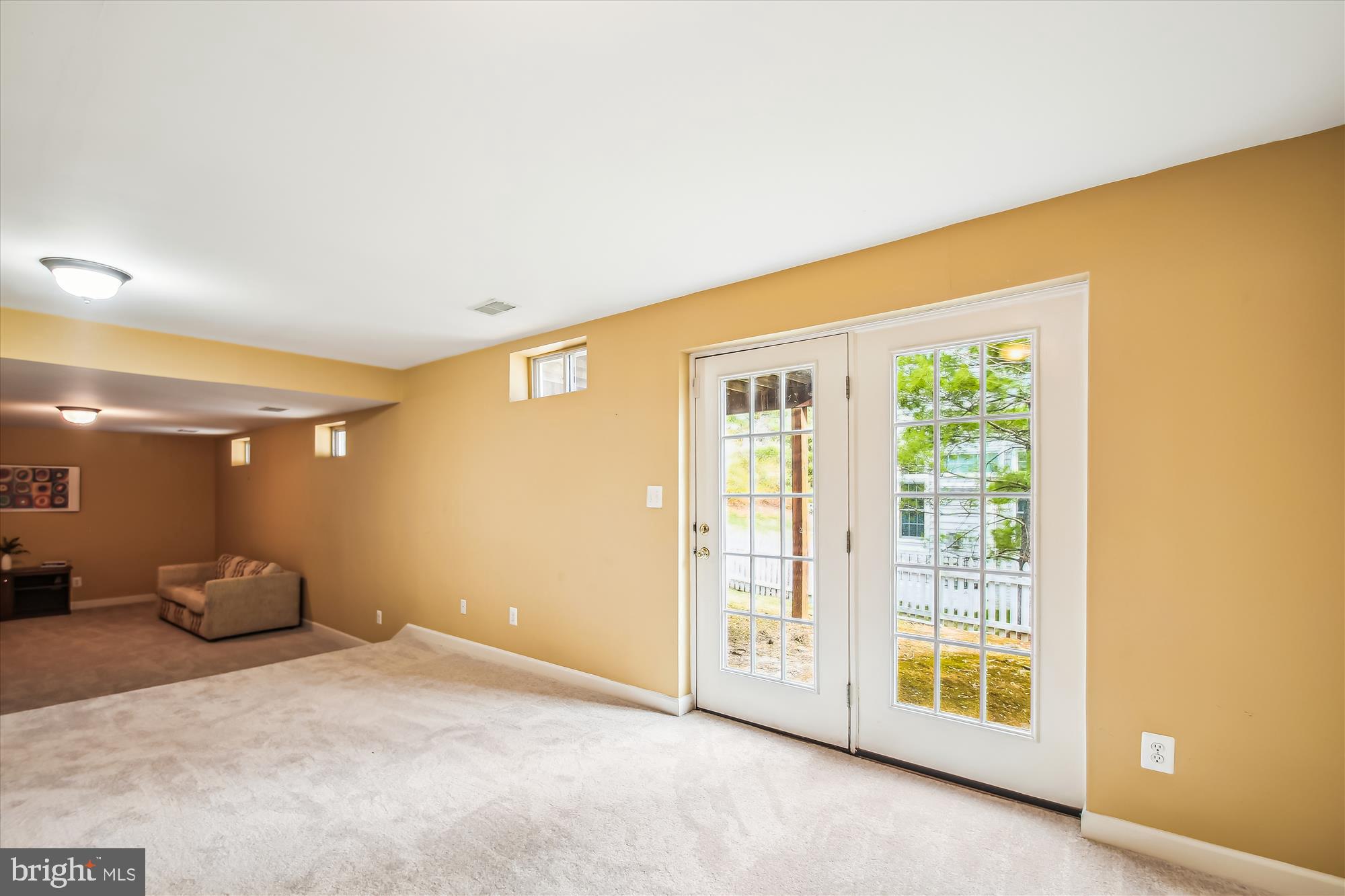 CRESTWOOD - Residential