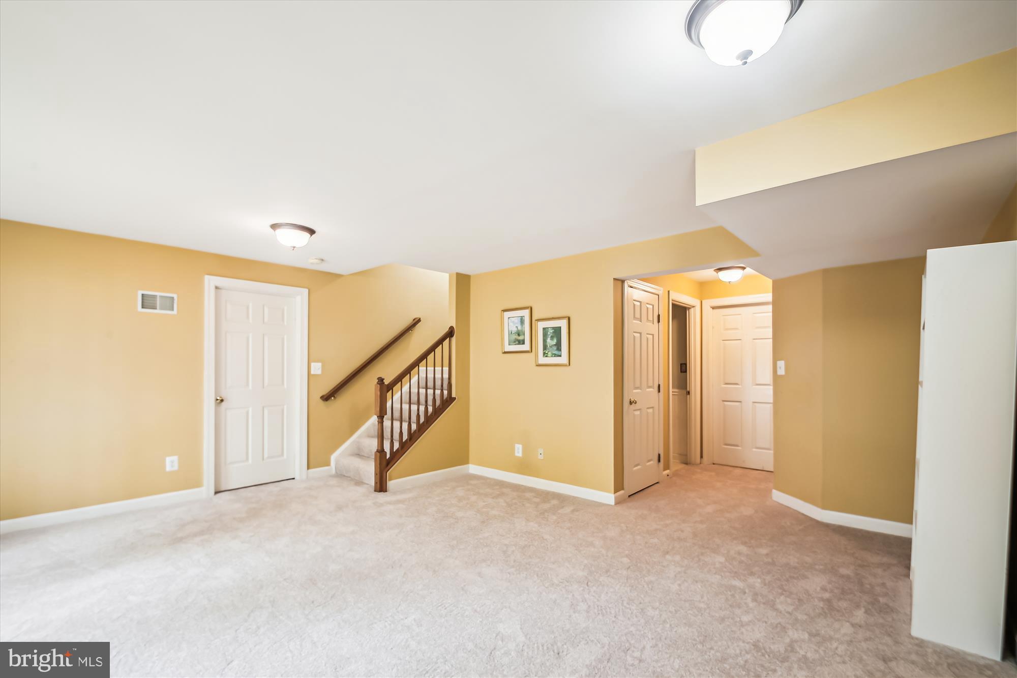 CRESTWOOD - Residential