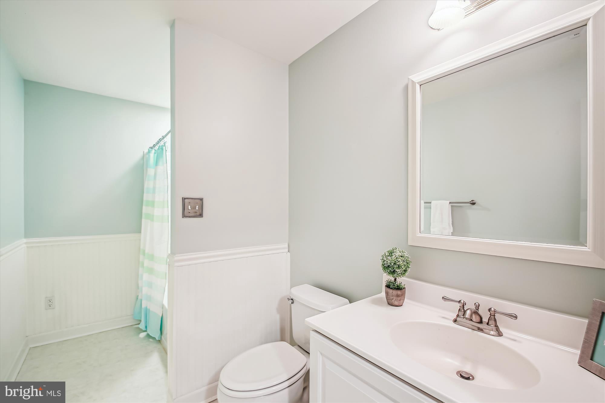 CRESTWOOD - Residential