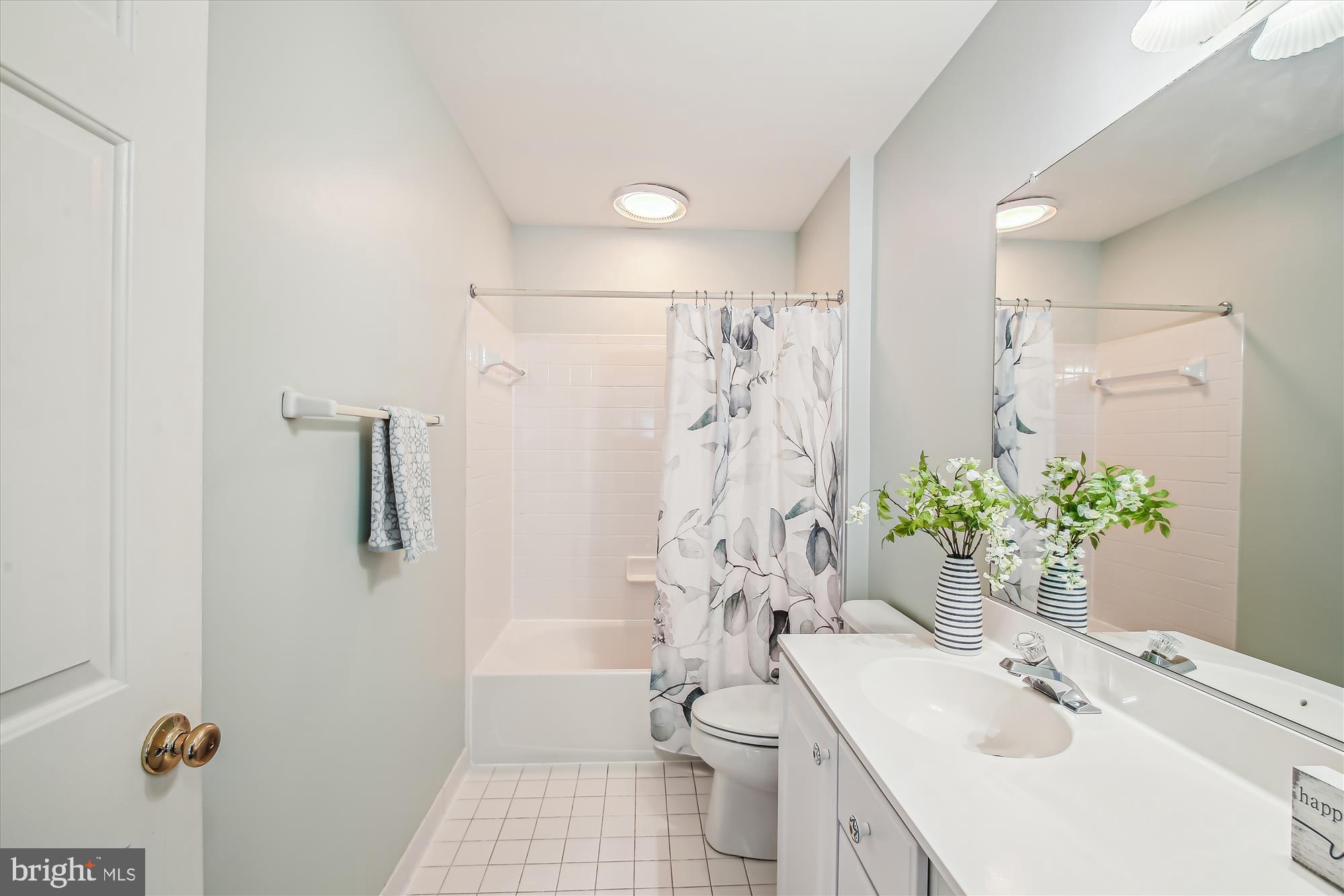 CRESTWOOD - Residential