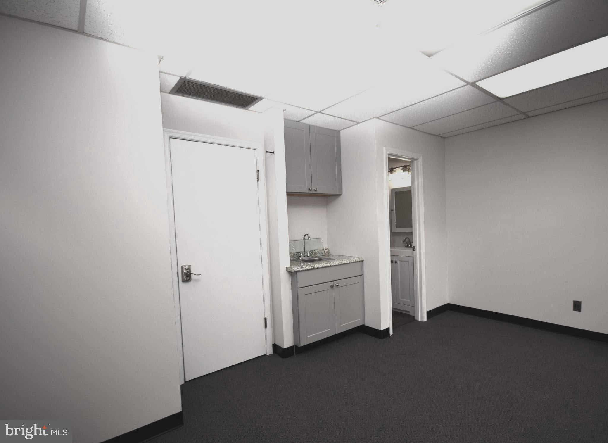 121 ROWELL COURT TOP FLOOR 6