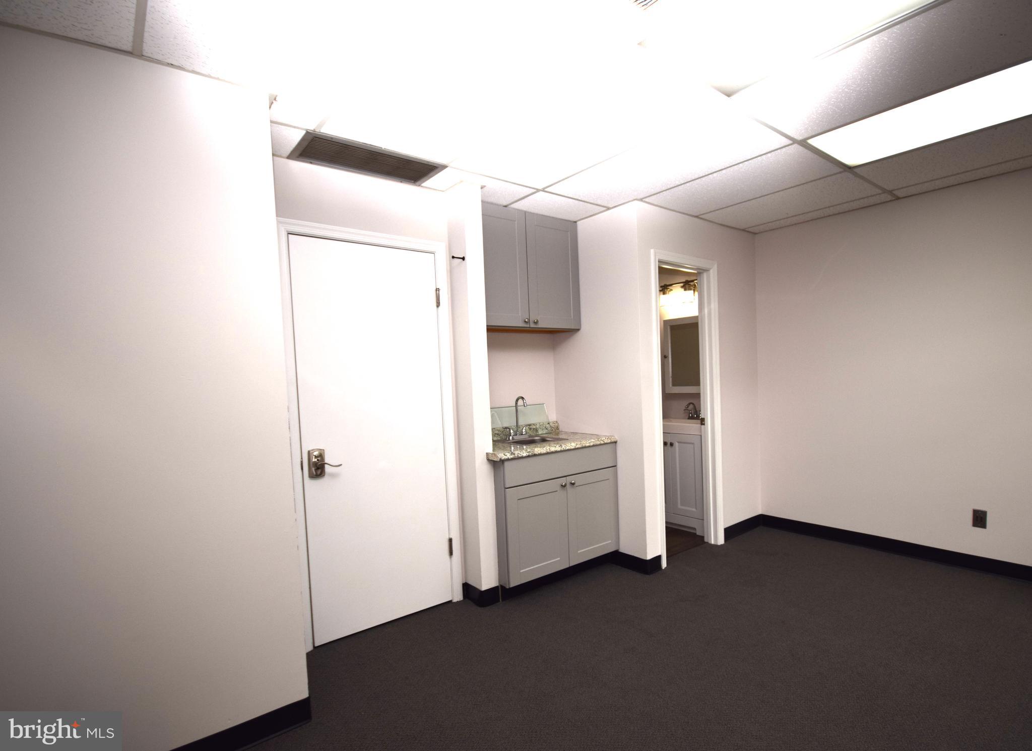 121 ROWELL COURT TOP FLOOR 6