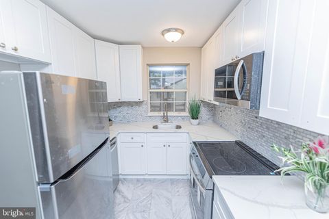 12 CANTON DR SEC C 51 WHITING NJ 08759