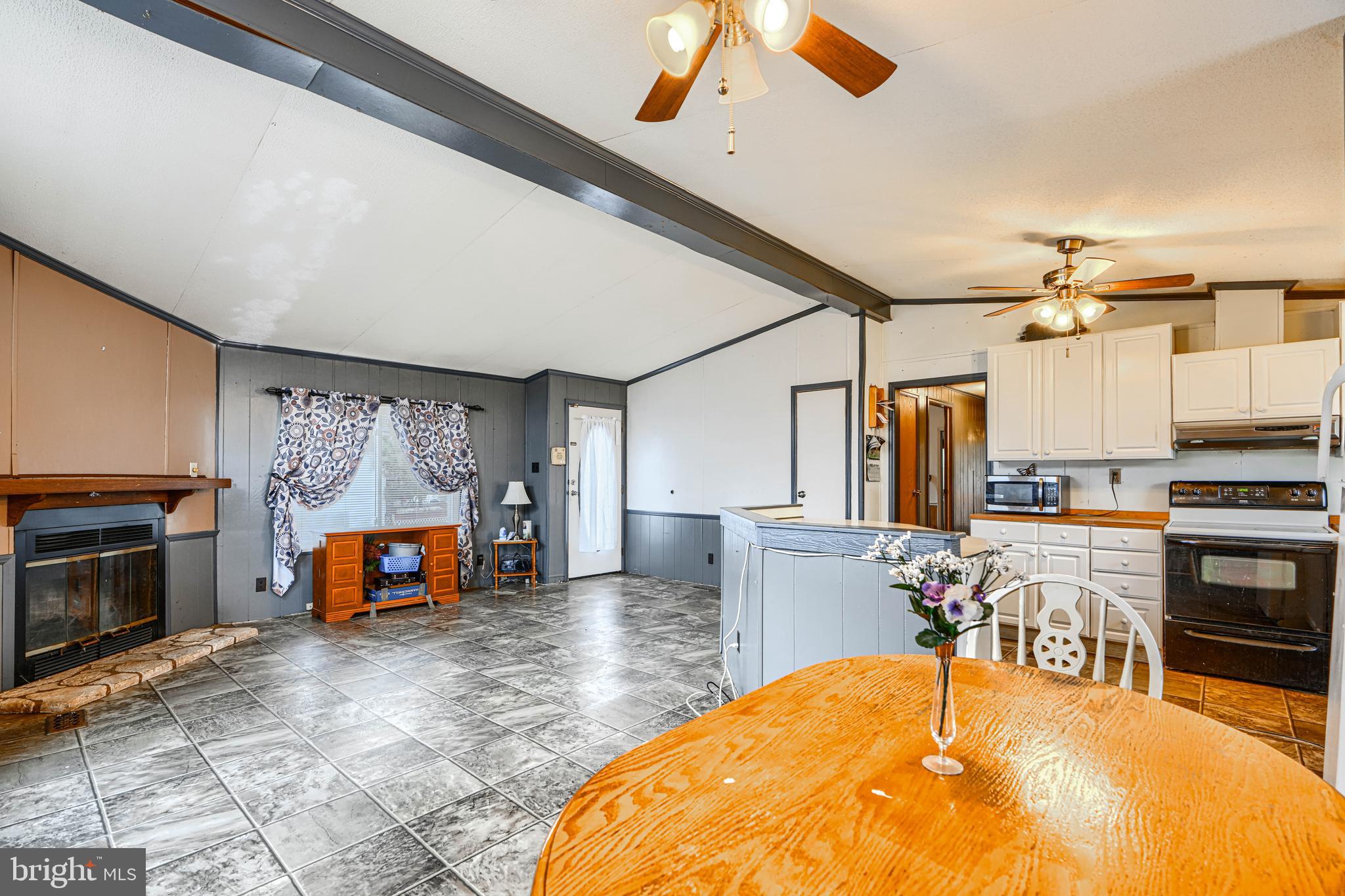 WILLIAMS ESTATES - Residential