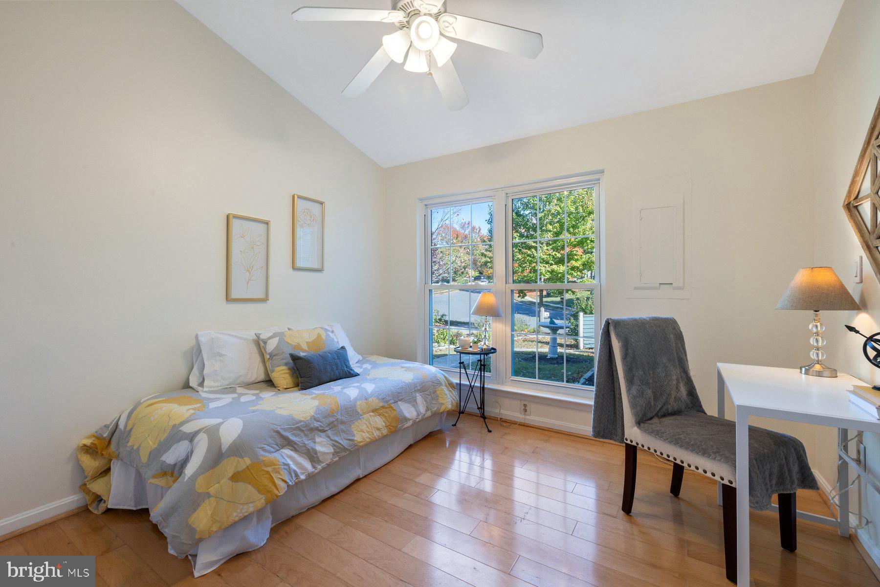 MARINERS POINT - Residential