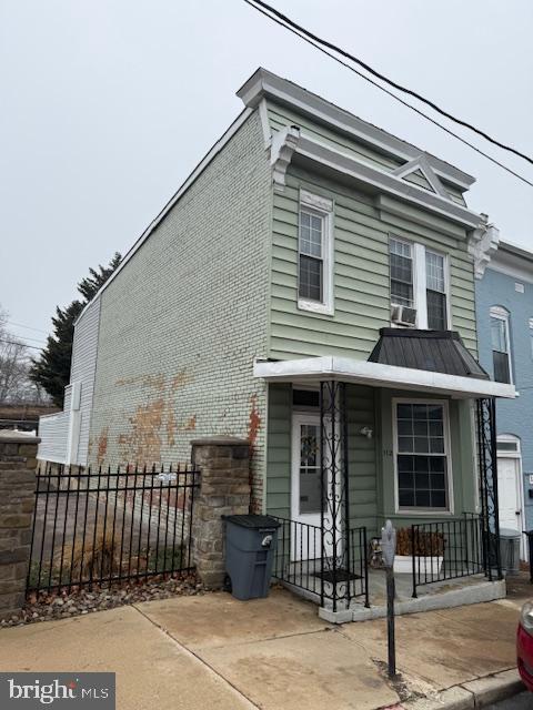 112 N CONOCOCHEAGUE STREET