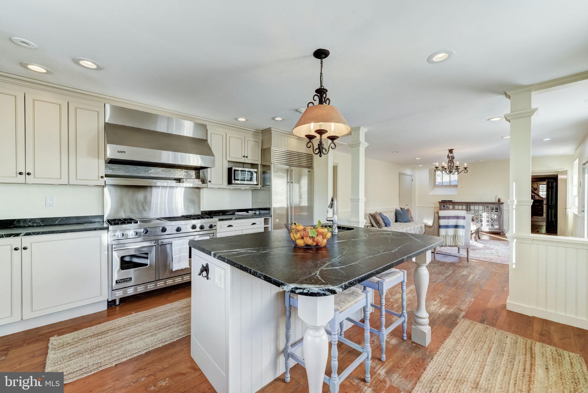 RADNOR HUNT - Residential