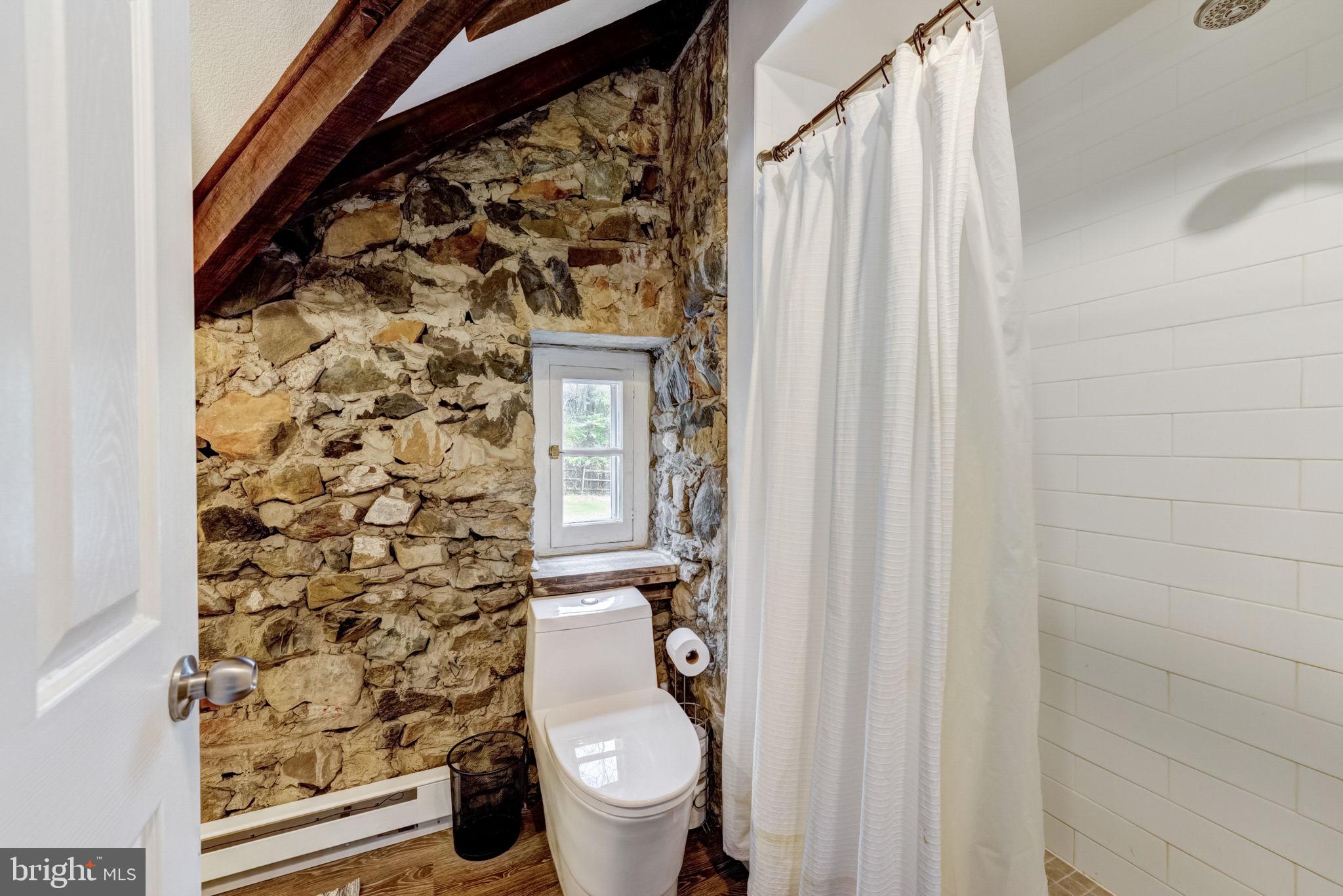 RADNOR HUNT - Residential