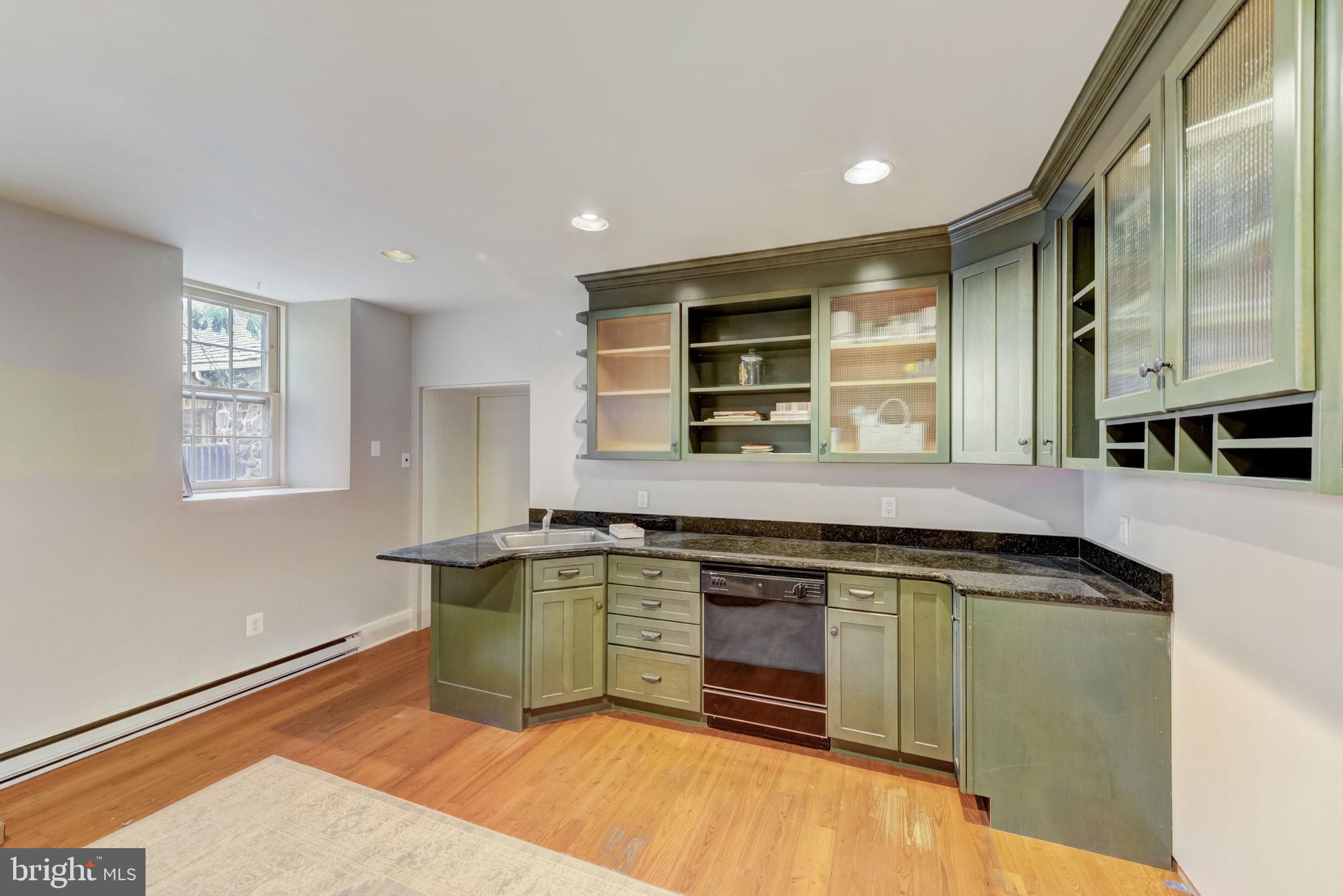 RADNOR HUNT - Residential