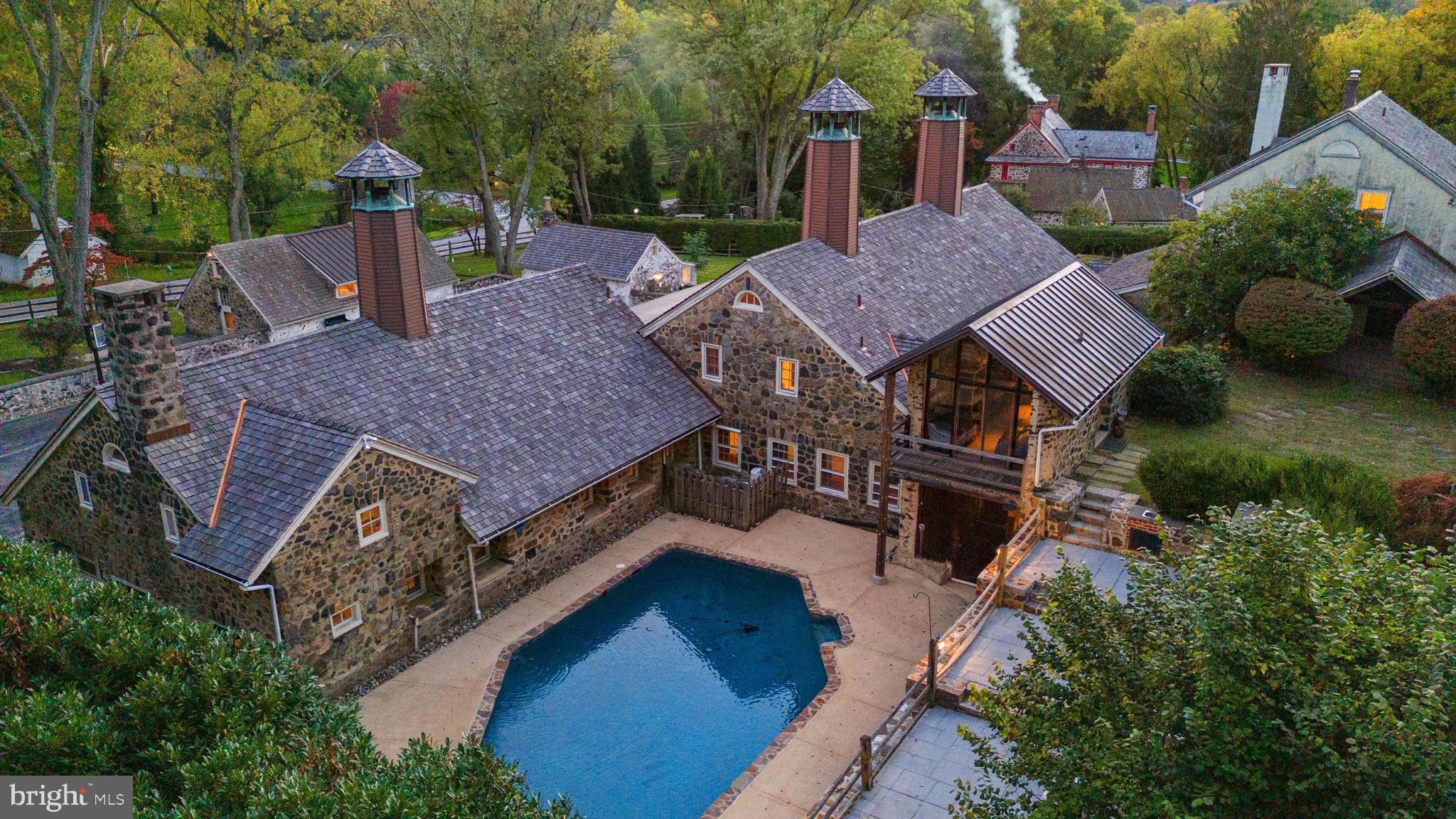 RADNOR HUNT - Residential