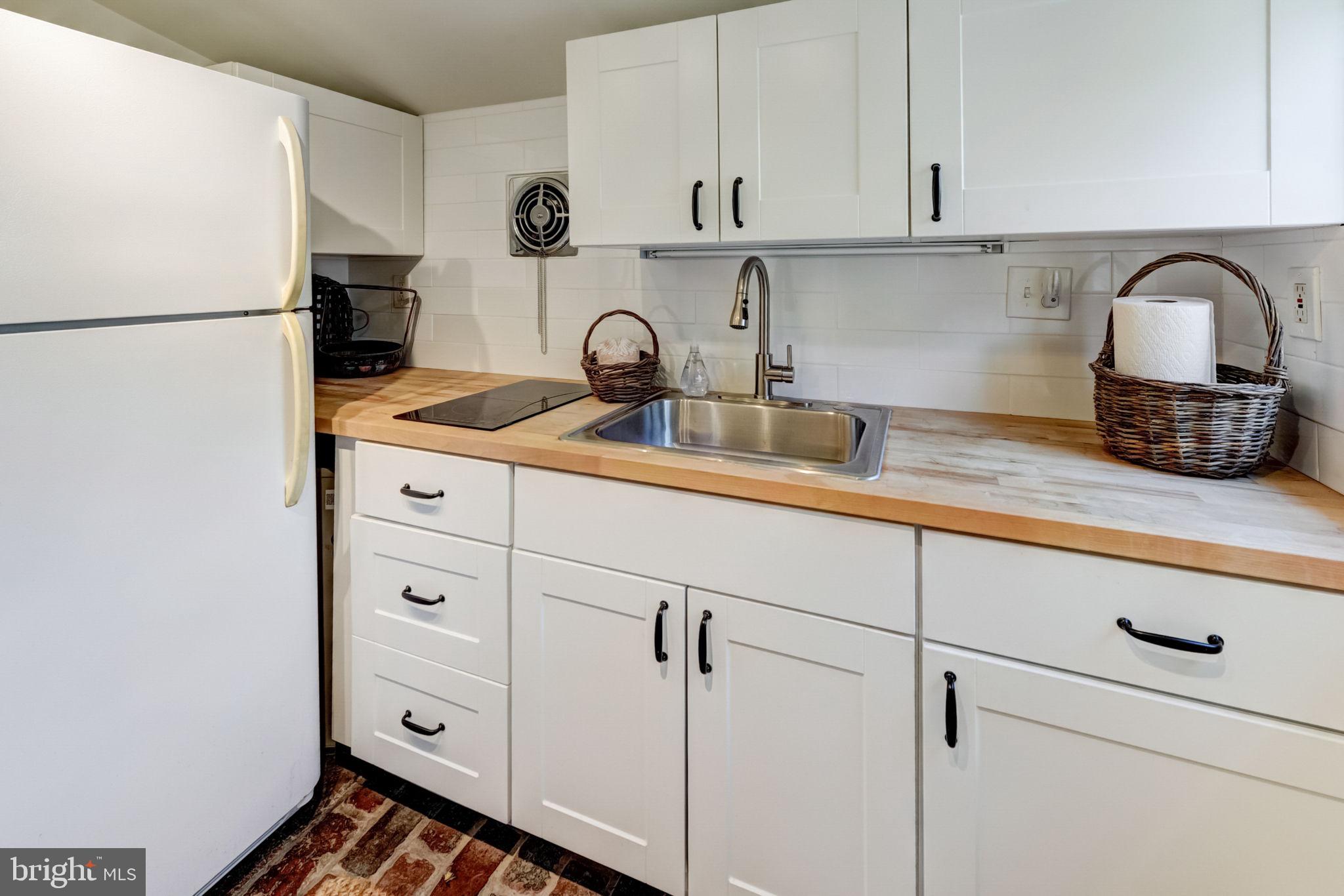 RADNOR HUNT - Residential