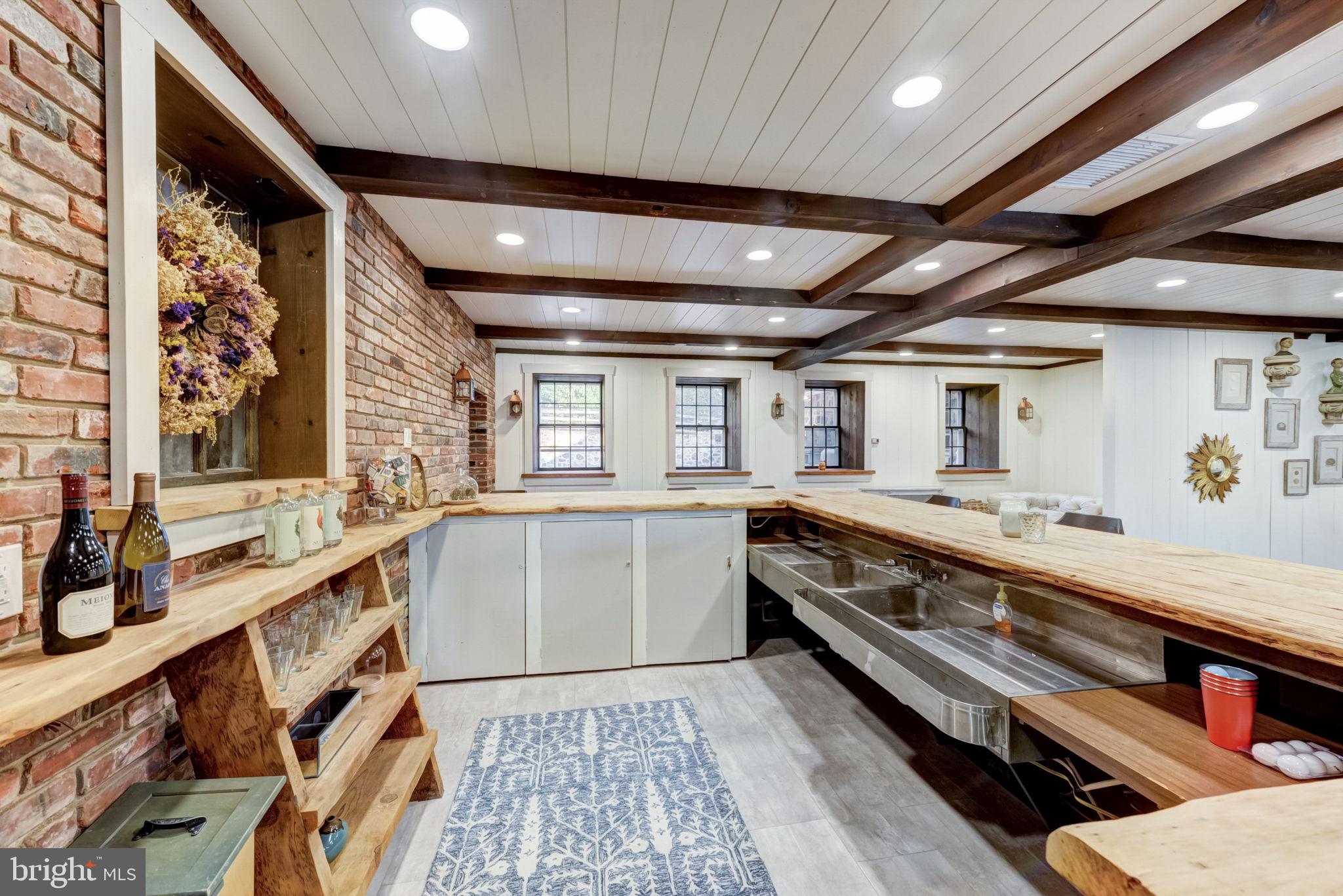 RADNOR HUNT - Residential