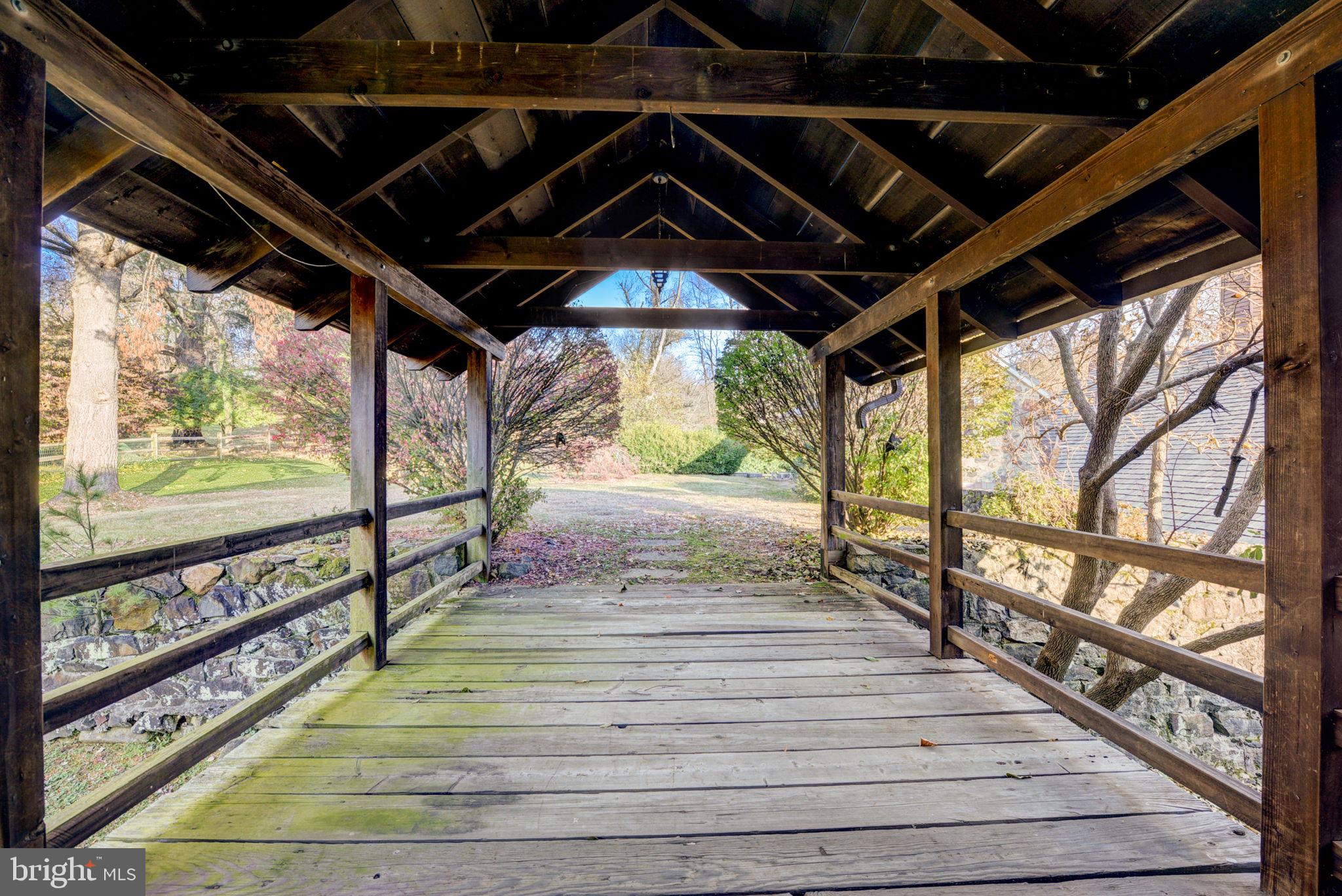 RADNOR HUNT - Residential