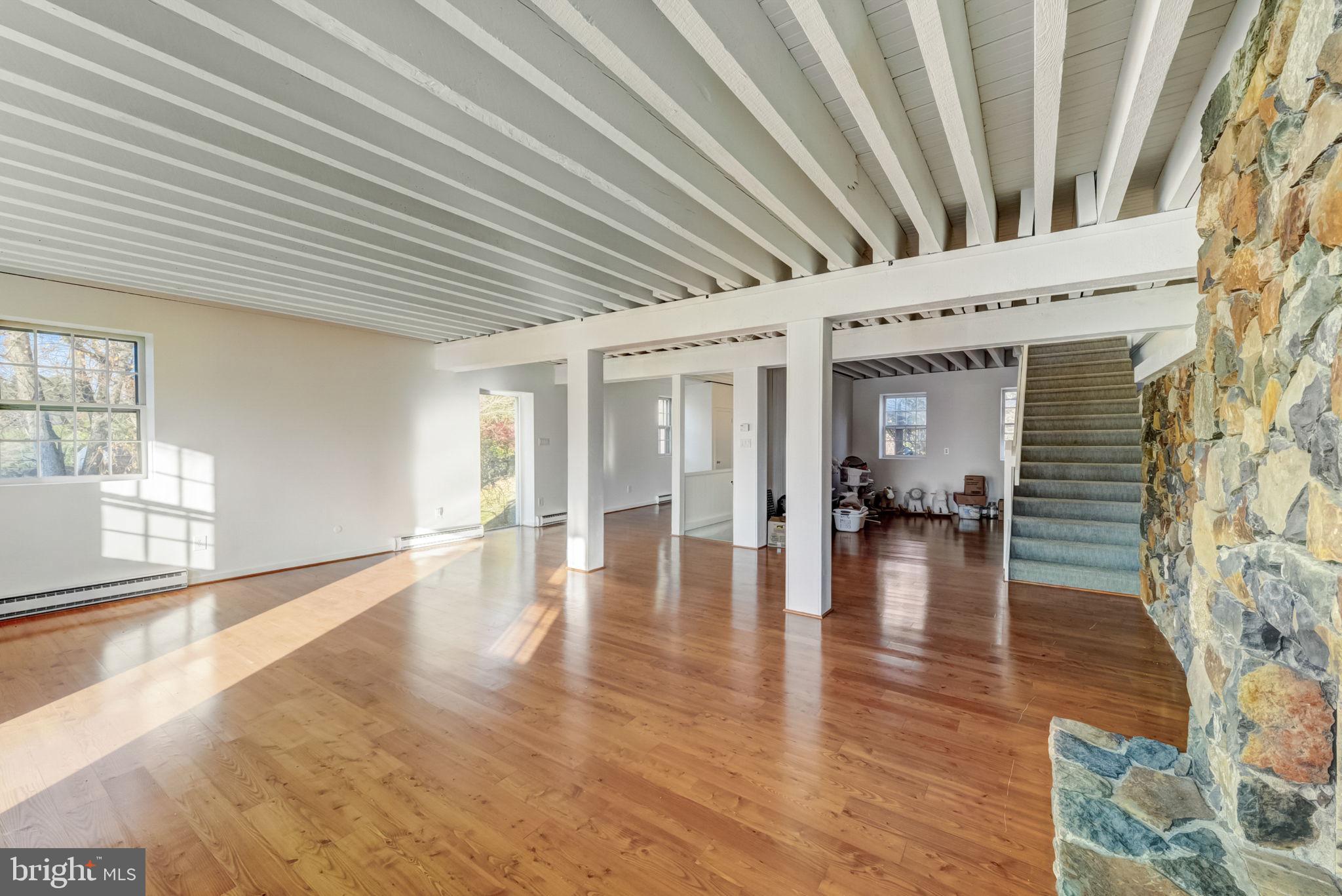 RADNOR HUNT - Residential