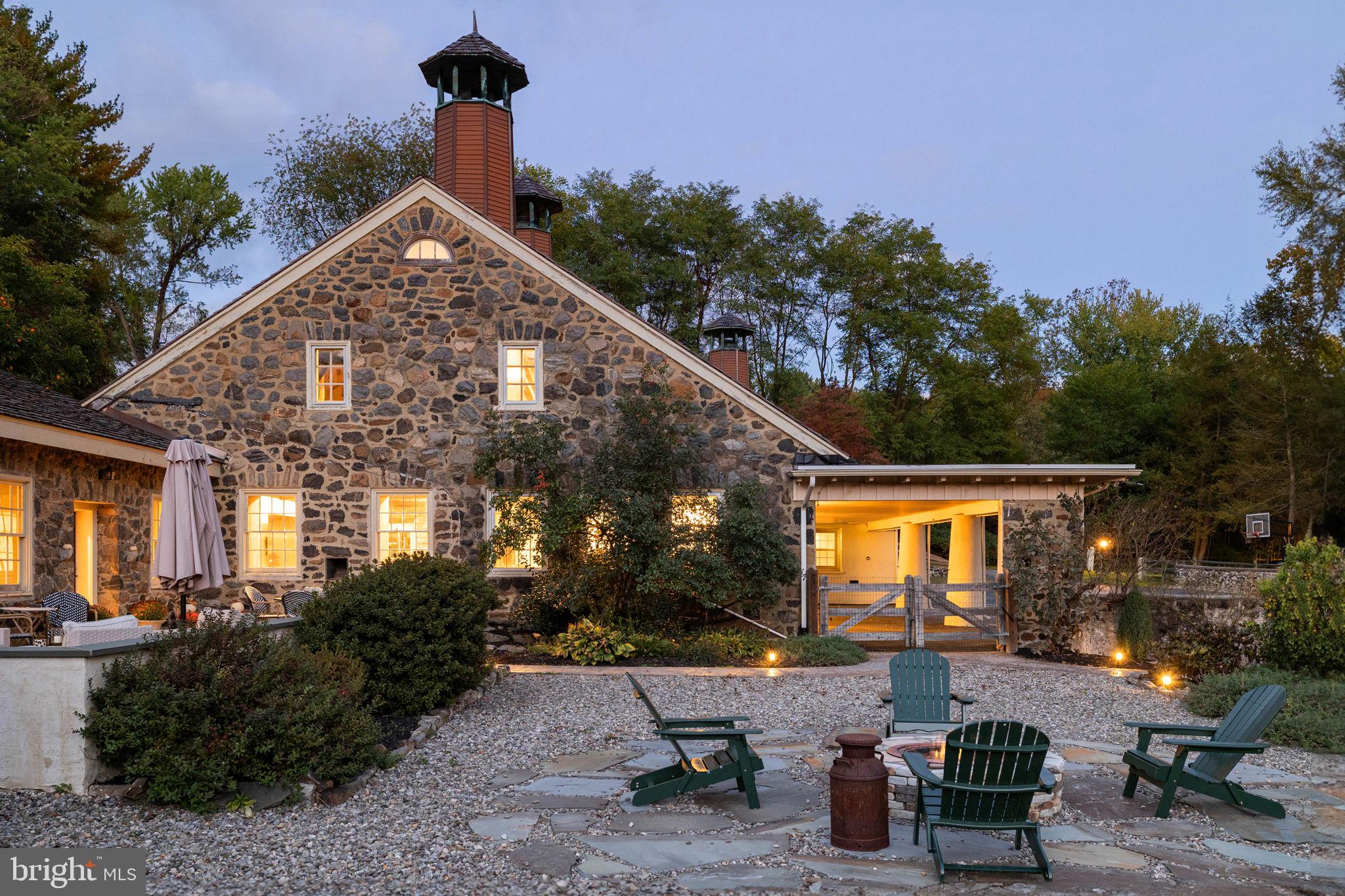 RADNOR HUNT - Residential