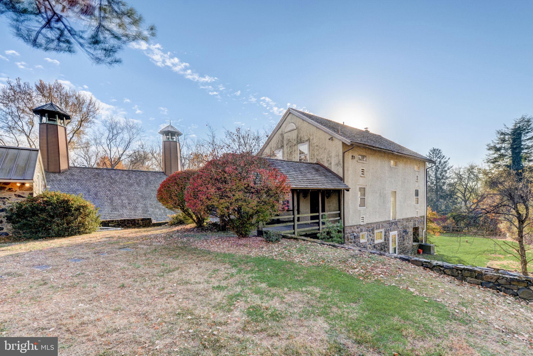 RADNOR HUNT - Residential