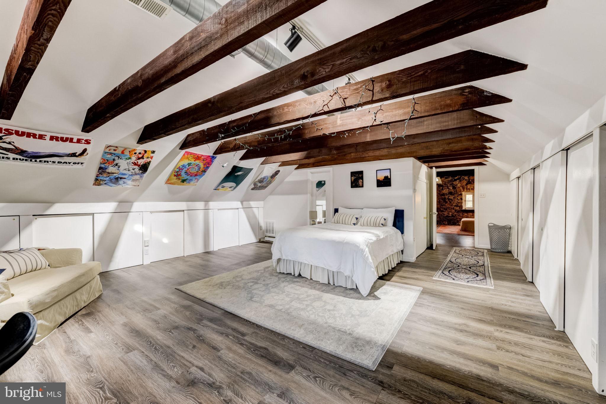 RADNOR HUNT - Residential