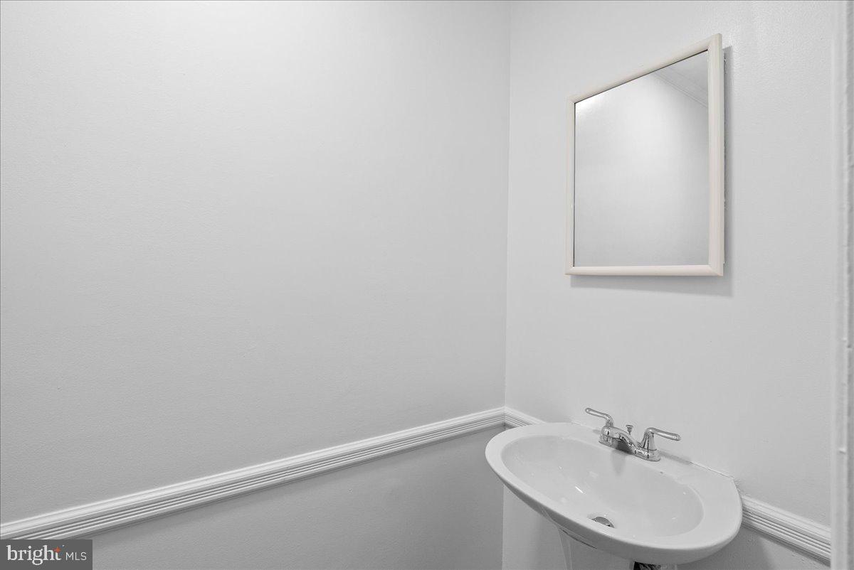 KEENE MILL STATION - Residential Lease