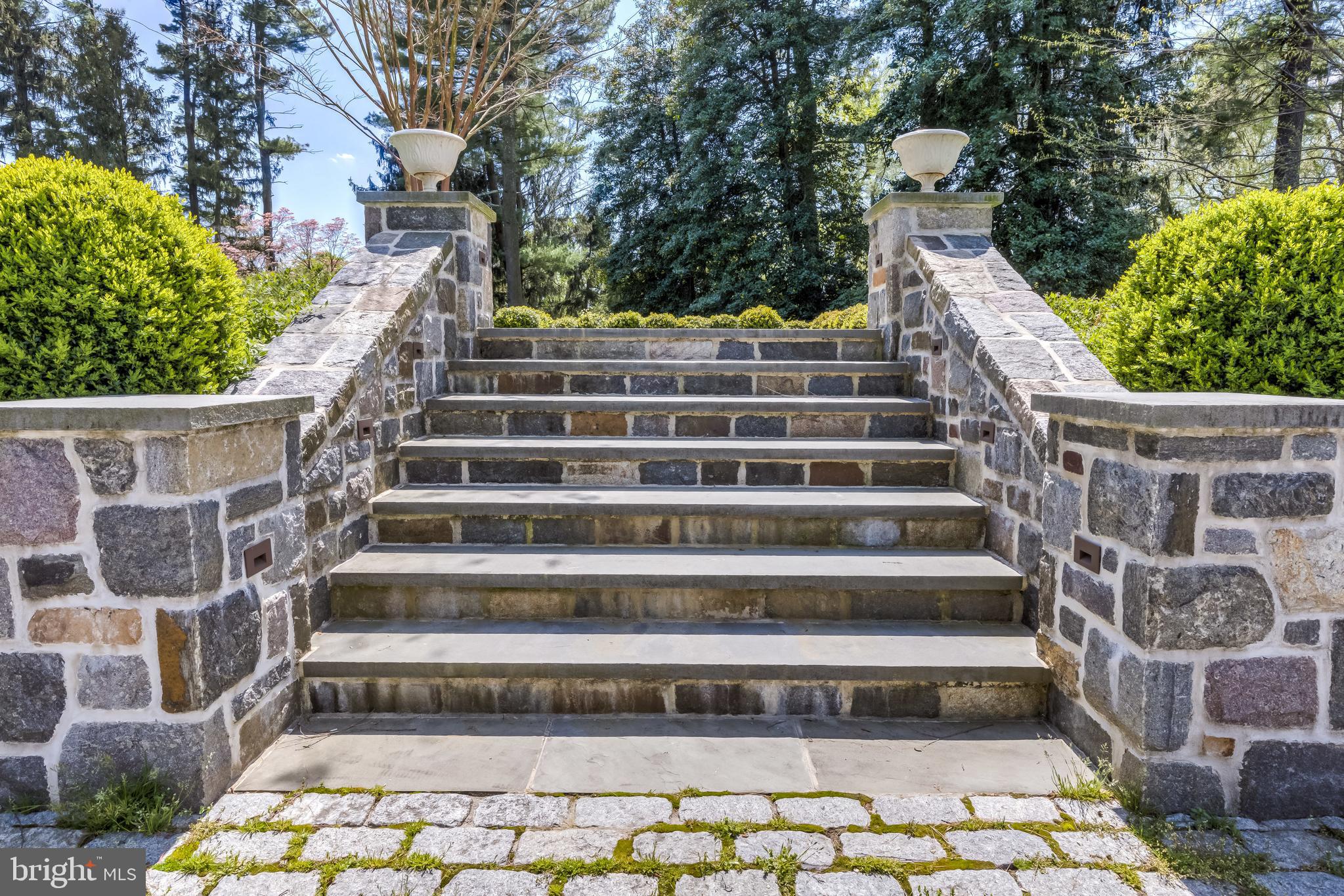 RUXTON - Residential