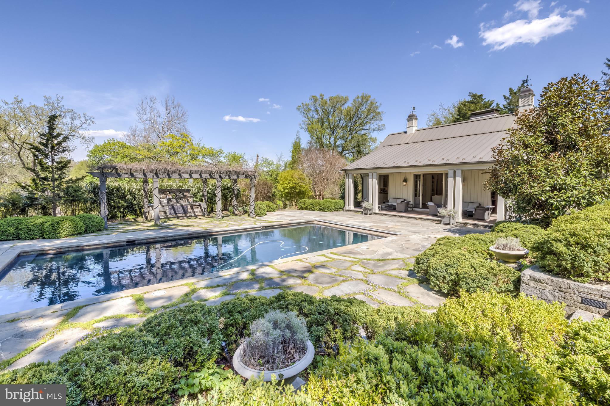 RUXTON - Residential