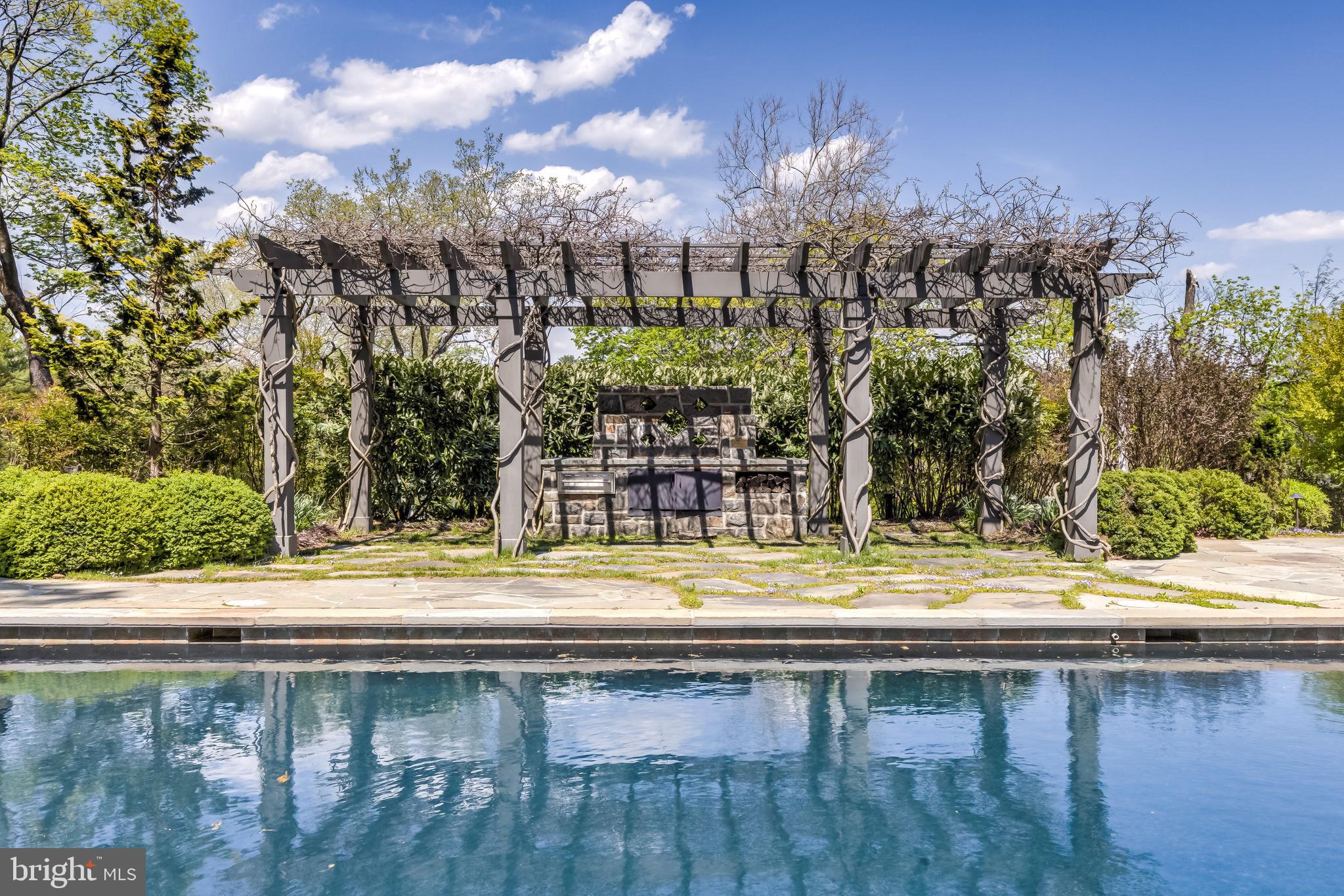 RUXTON - Residential