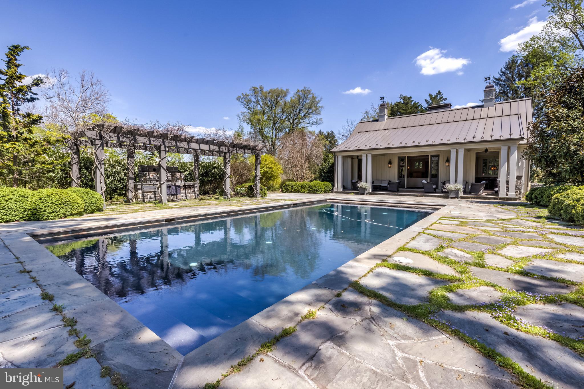 RUXTON - Residential