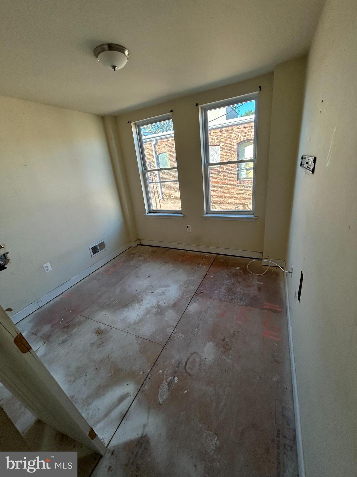 CHARLES VILLAGE - Residential