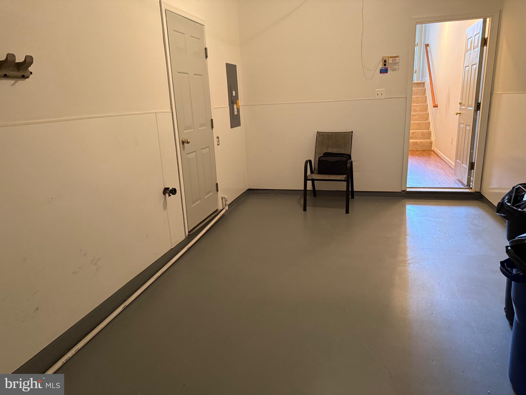 VILLAGE OF MILL RUN - Residential Lease