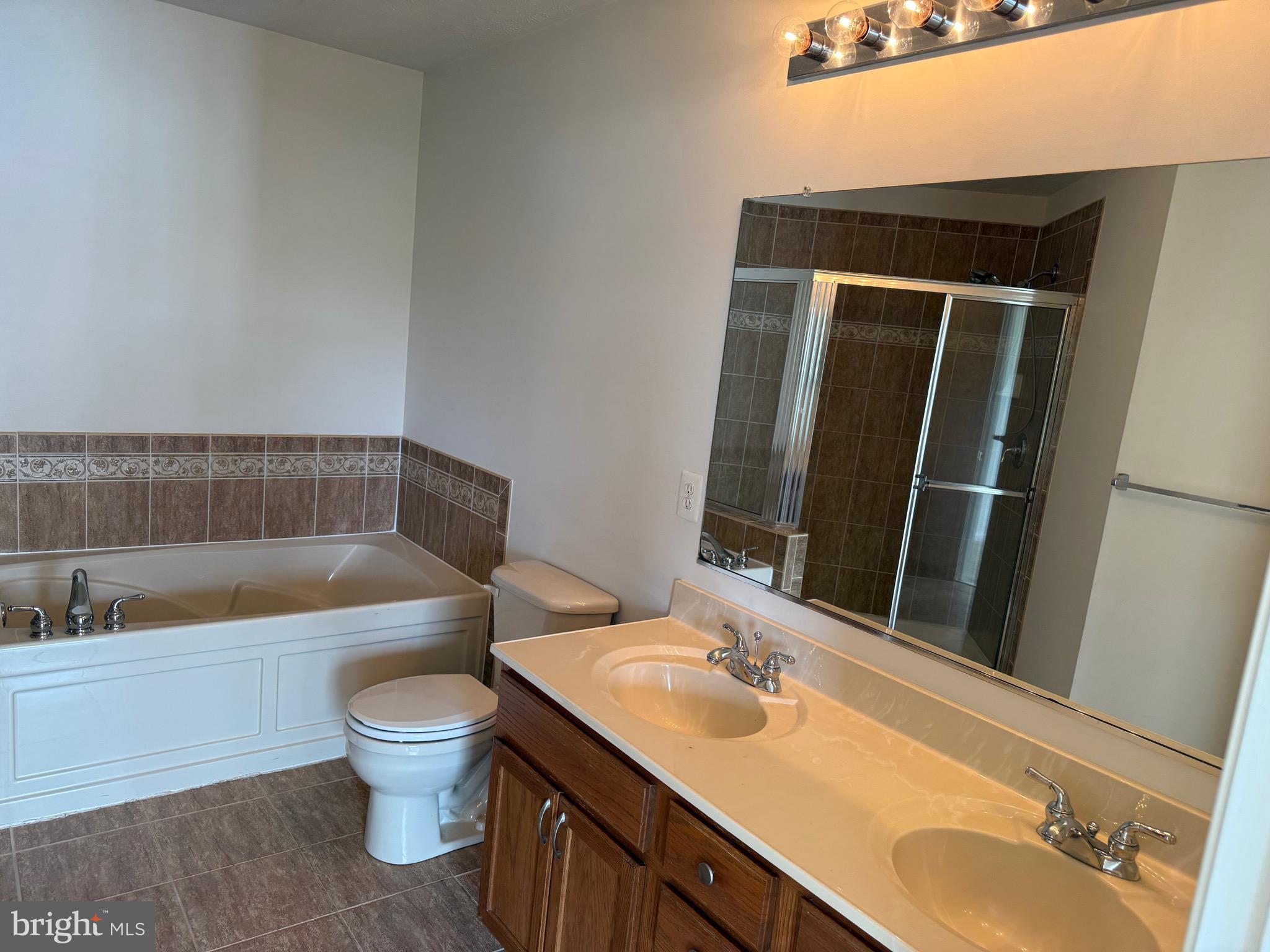 VILLAGE OF MILL RUN - Residential Lease