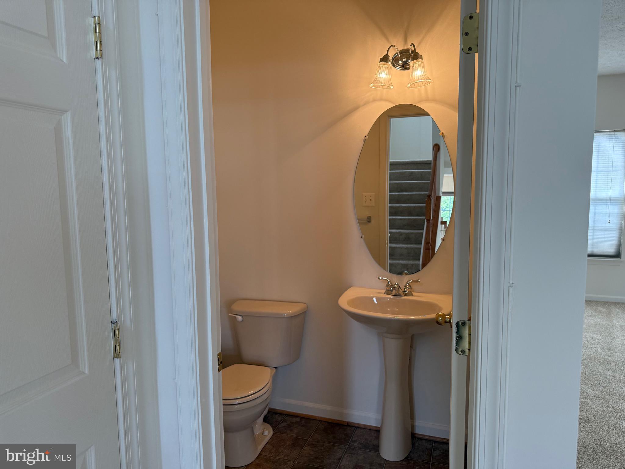 VILLAGE OF MILL RUN - Residential Lease