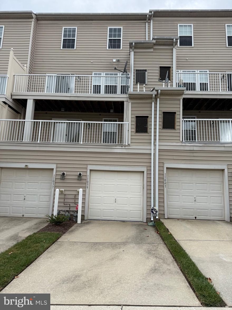 Amazing townhome with rear garage!! Back with more improvements!! Brand new carpet, new shades, fresh paint, professionally cleaned. Ready for the new tenants, available immediately!! NO PETS.