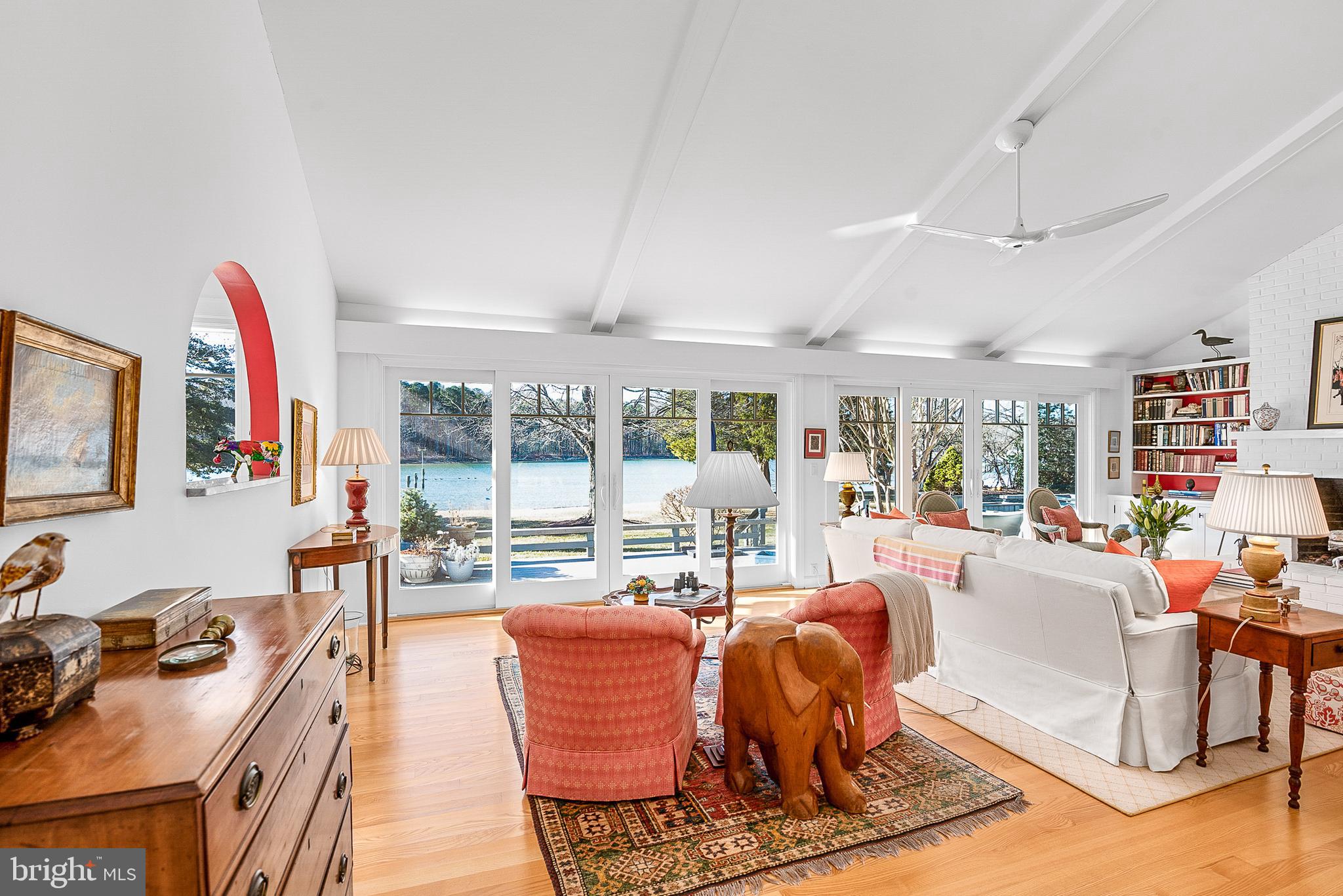 PIRATES COVE - Residential