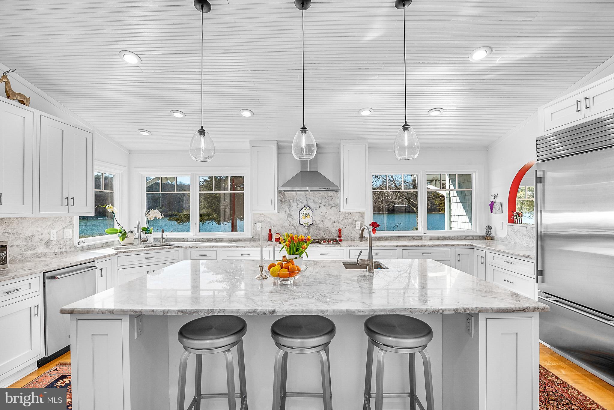 PIRATES COVE - Residential