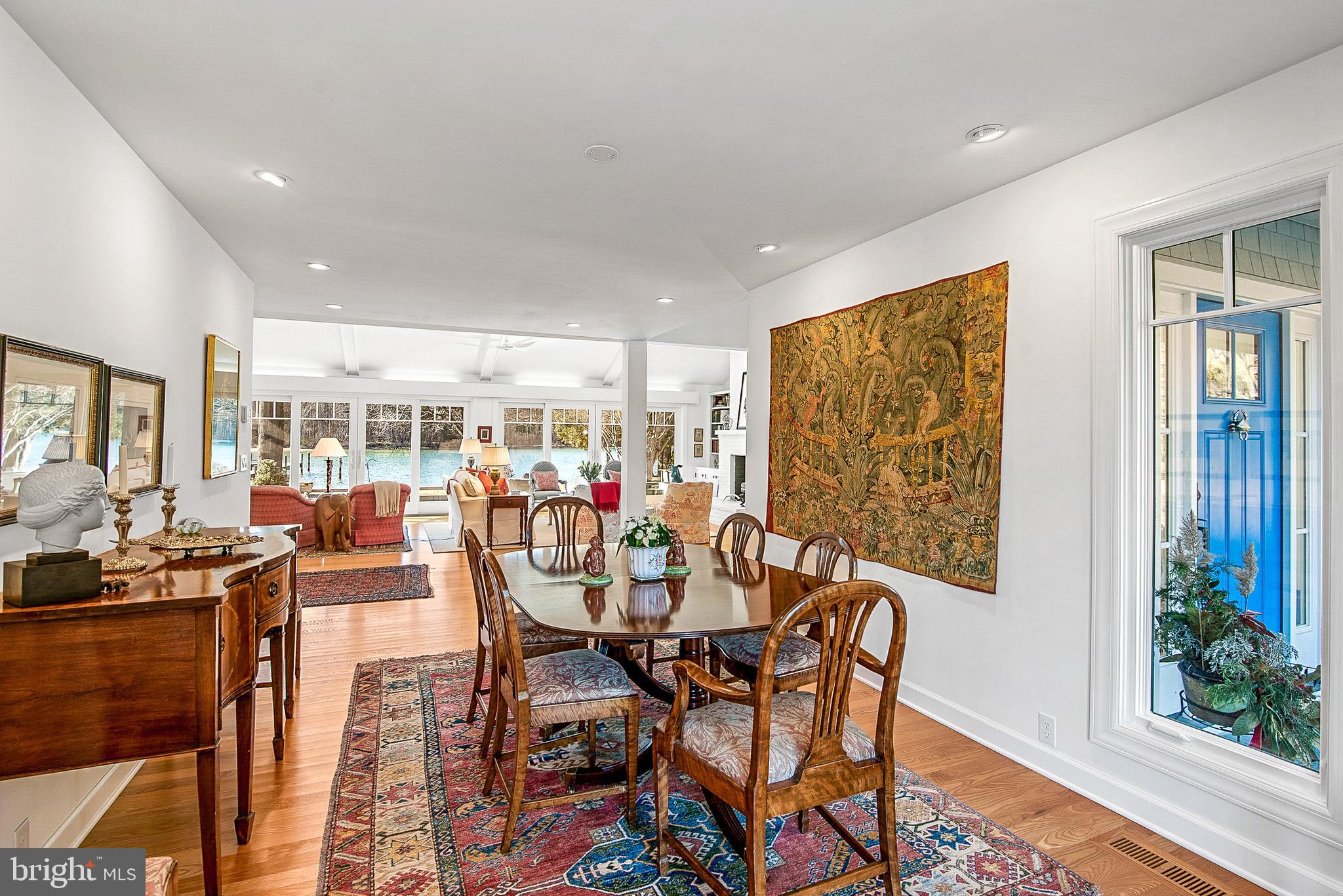 PIRATES COVE - Residential