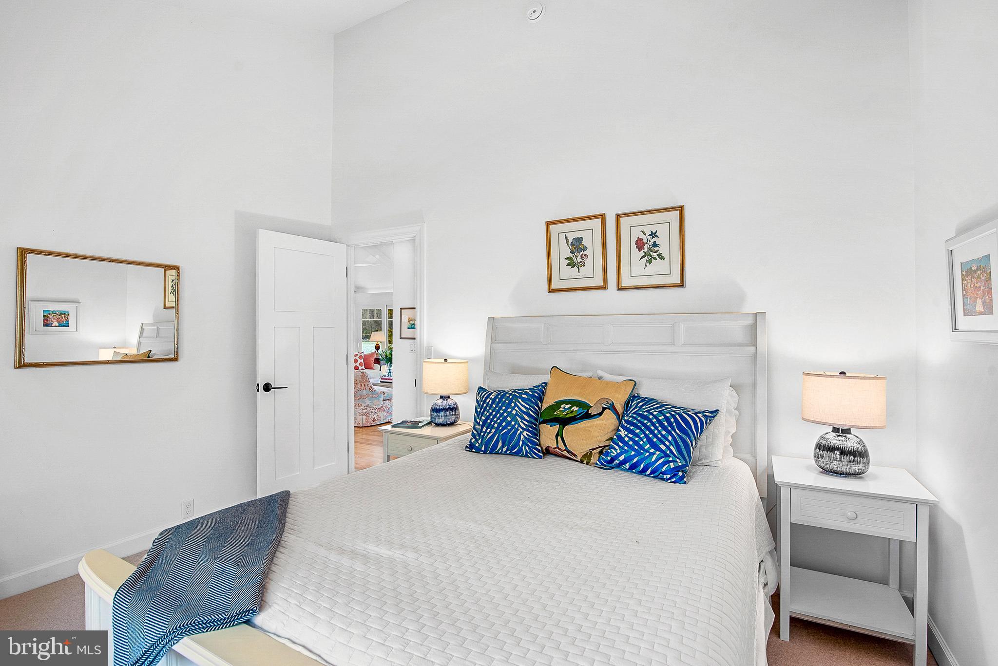 PIRATES COVE - Residential