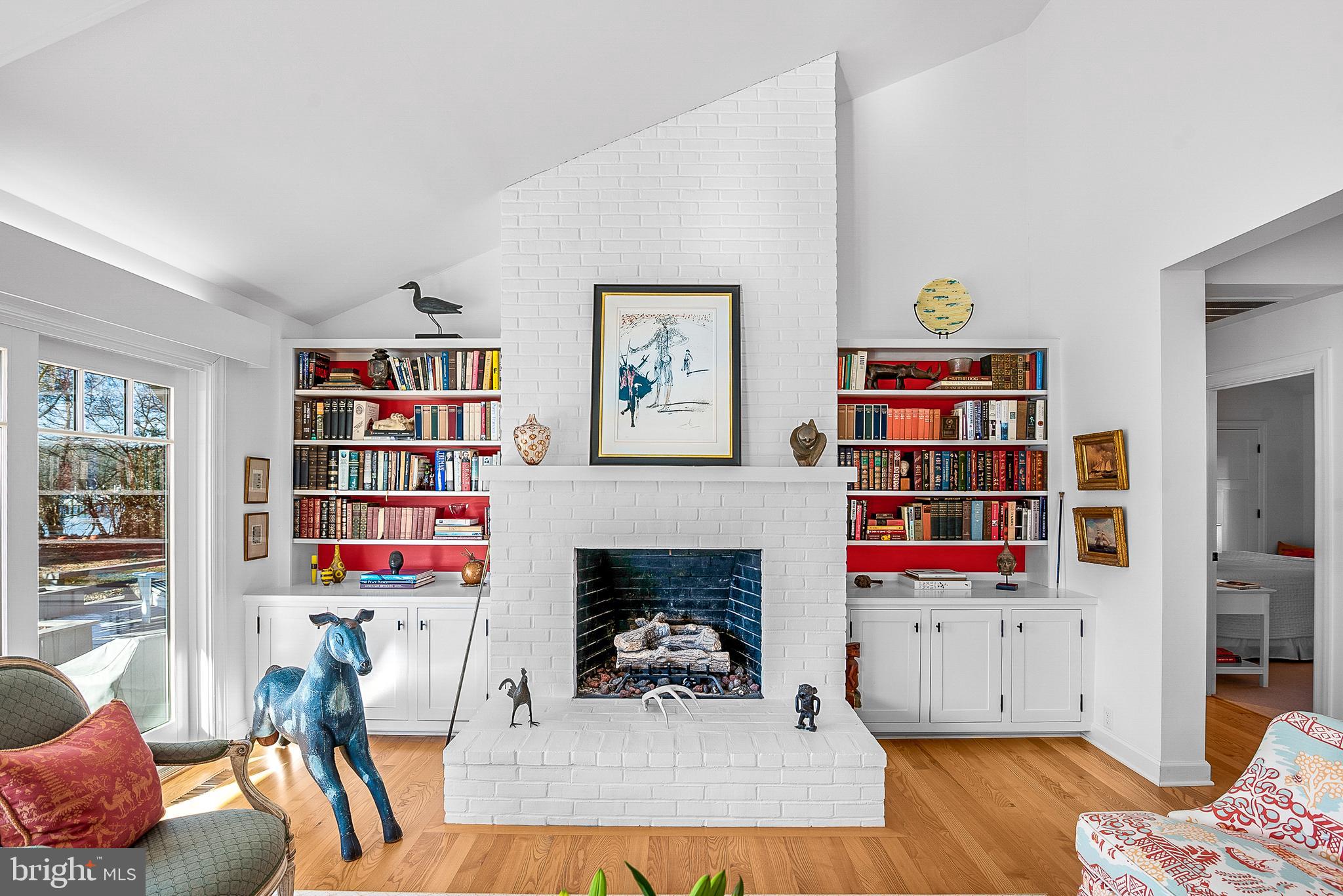 PIRATES COVE - Residential