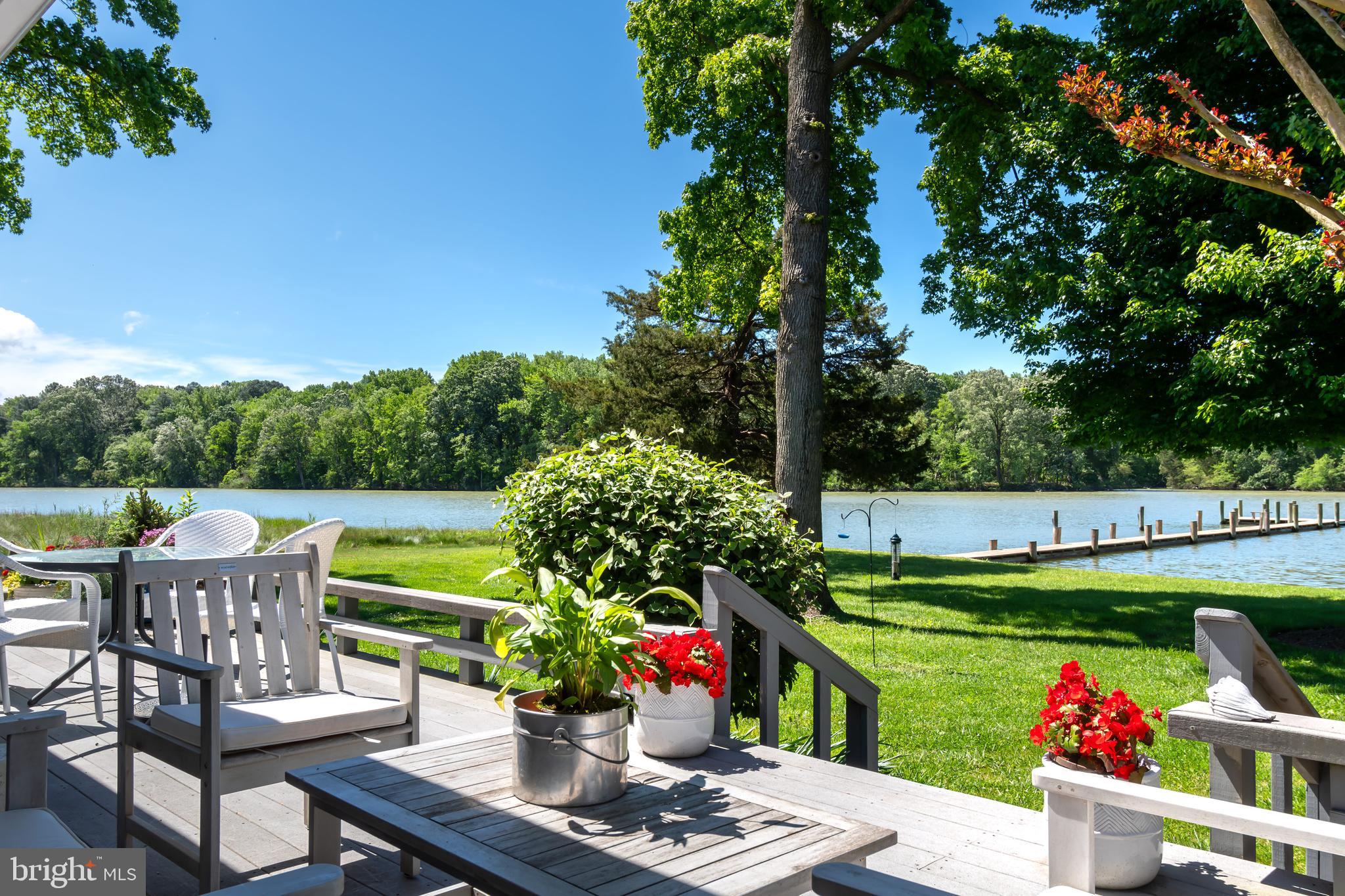 PIRATES COVE - Residential